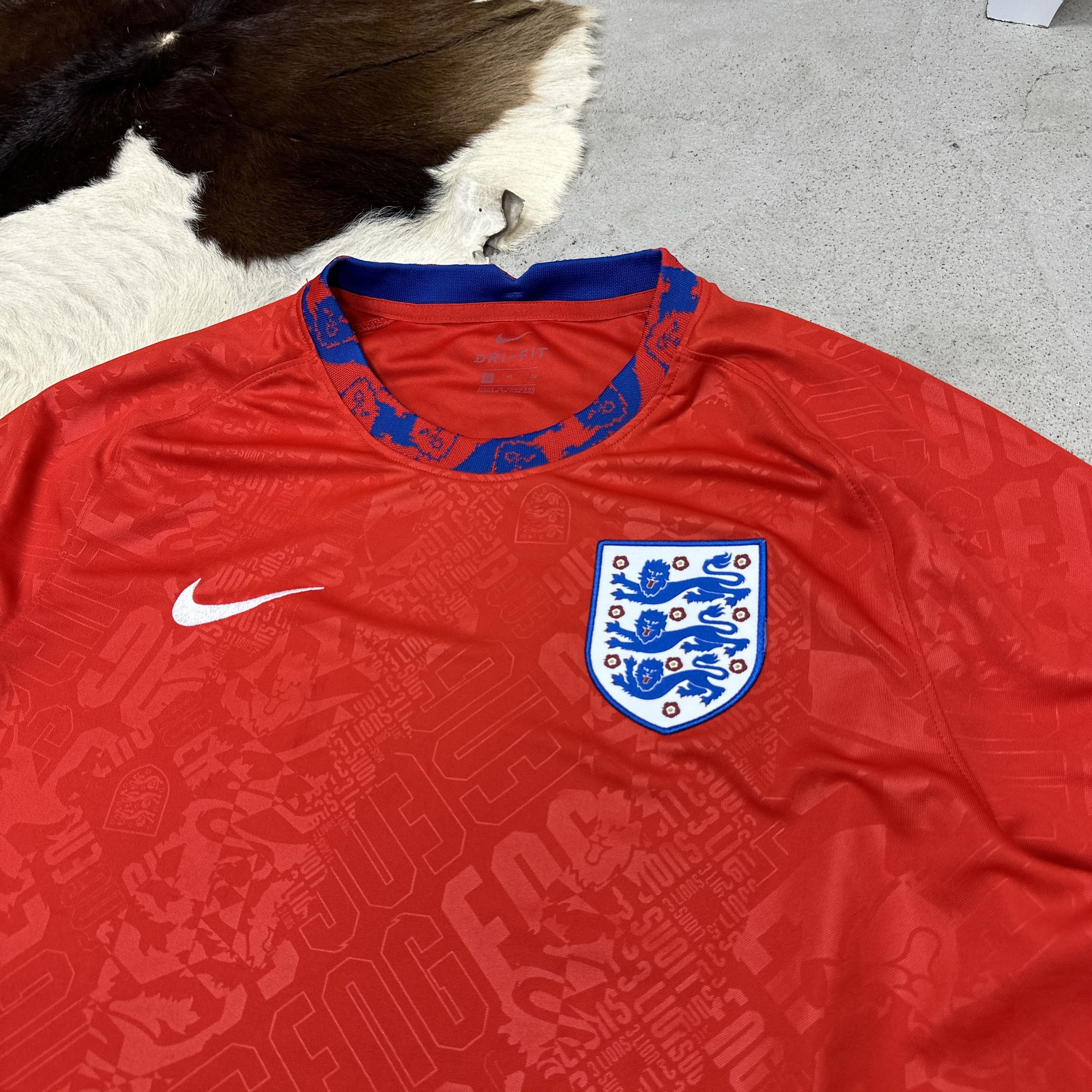 Nike Vintage Sporty Streetwear Nike England Jersey Y2K Size US XL / EU 56 / 4 - 2 Thumbnail