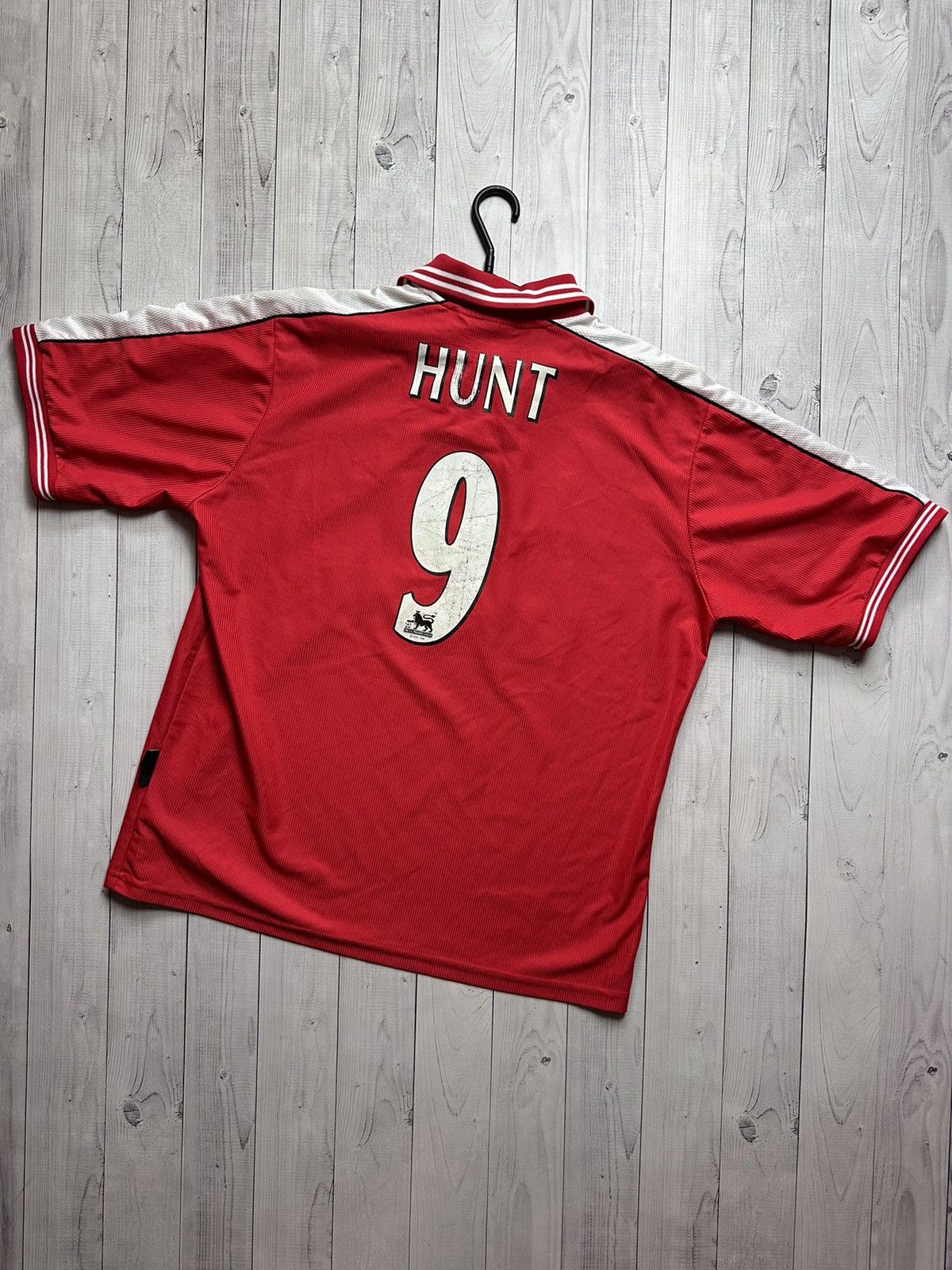 Vintage Vintage Charlton Athletic soccer jersey 9 Hunt size Xl rare Size US XL / EU 56 / 4 - 1 Thumbnail