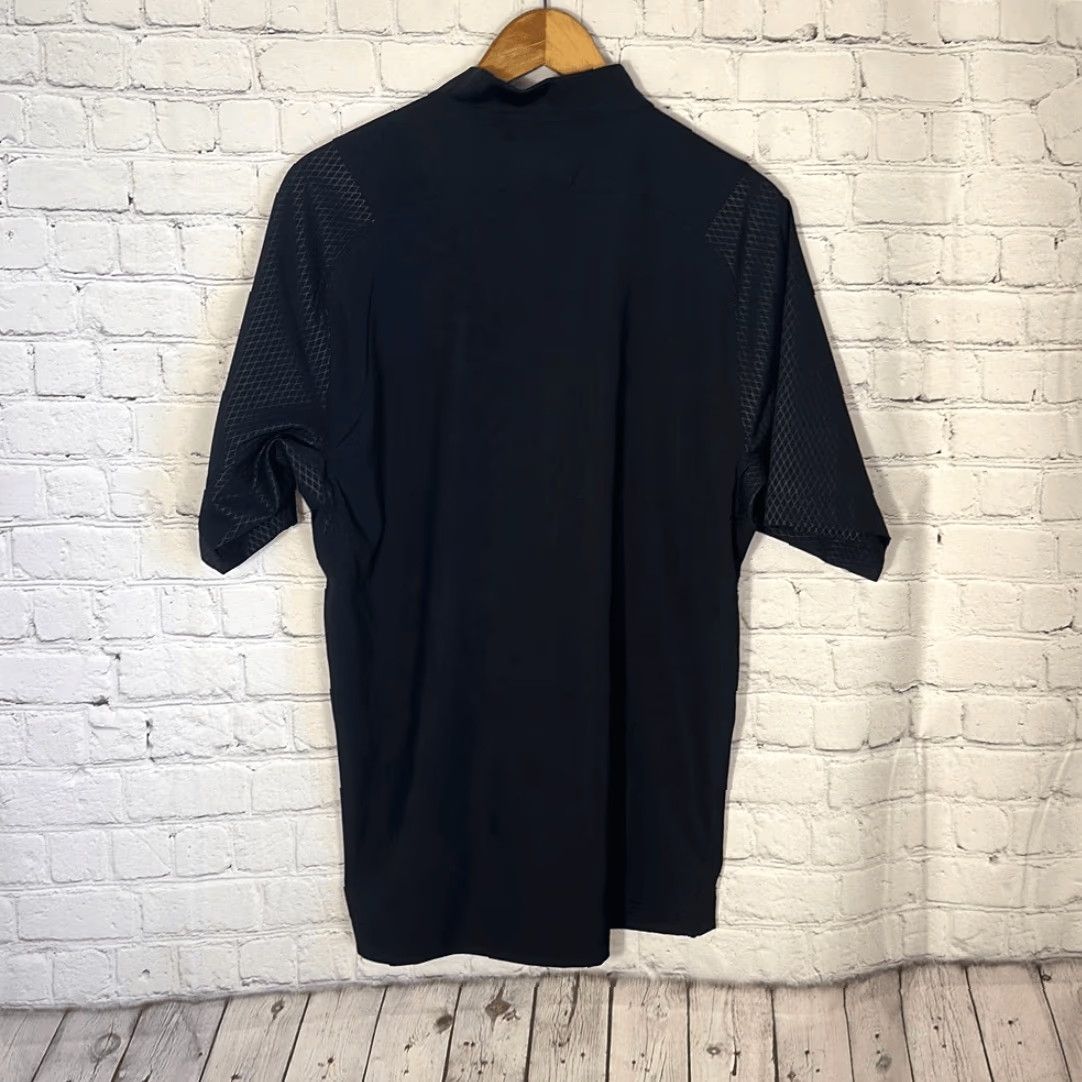 New Era New Era Cage Short Sleeve 1/4 Zip Jacket Polo Men Small S Black Size US 29 - 5 Thumbnail