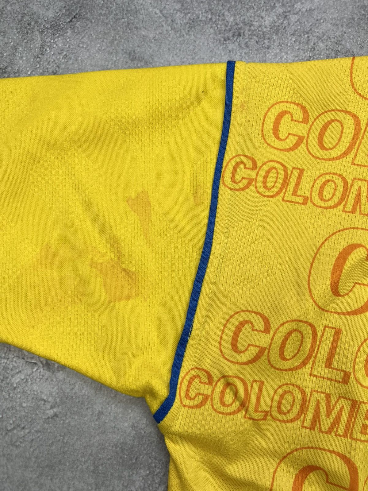 Umbro CASSIANI Umbro Colombia 1995 Home Kit Soccer Jersey Football Size US M / EU 48-50 / 2 - 11 Thumbnail