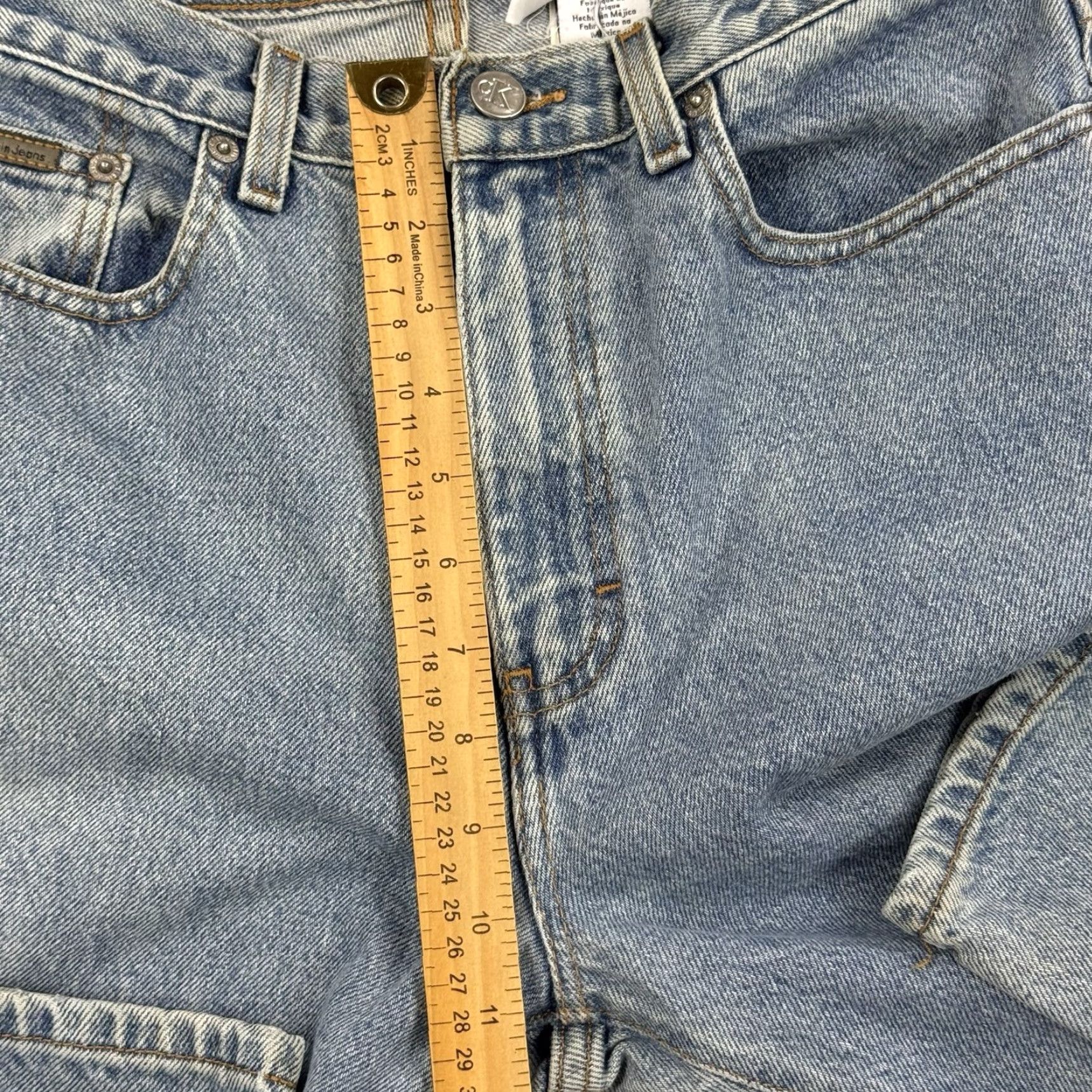Calvin Klein VINTAGE Calvin Klein Women's Jeans High Rise Easy Fit Size 8 Blue Mom 31in Inseam BDXJ135 Size 30" / US 8 / IT 44 - 6 Thumbnail
