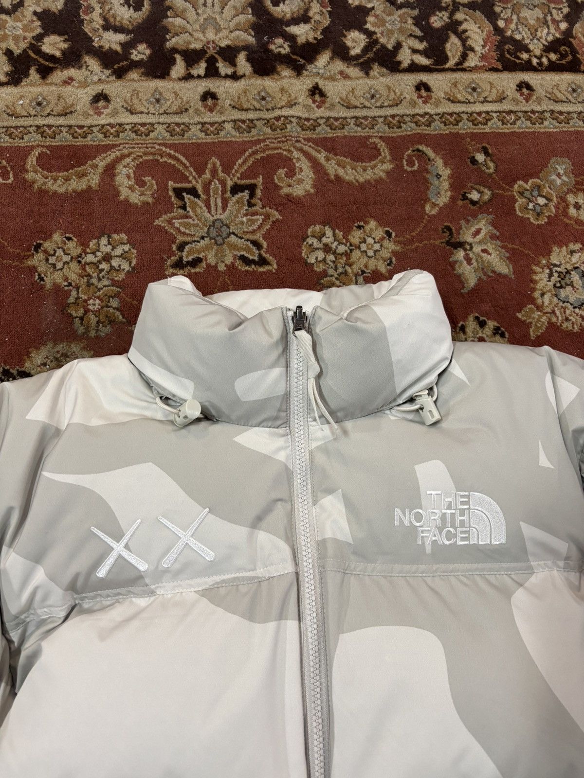 Kaws × The North Face Kaws x The North Face 700 Down Filled Nupste Puffer Jacket Size US L / EU 52-54 / 3 - 3 Thumbnail