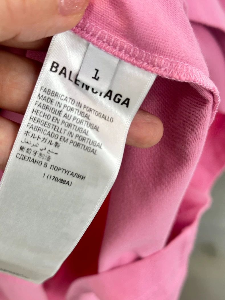 Balenciaga Balenciaga Printed Pullover Short Sleeve Unisex Size US S / EU 44-46 / 1 - 4 Thumbnail