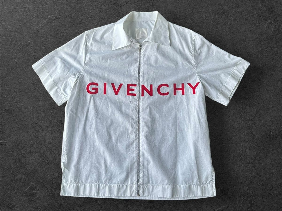 Givenchy Givenchy x Disney Red Logo Collar Zip Up Shirt Size US L / EU 52-54 / 3 - 1 Thumbnail