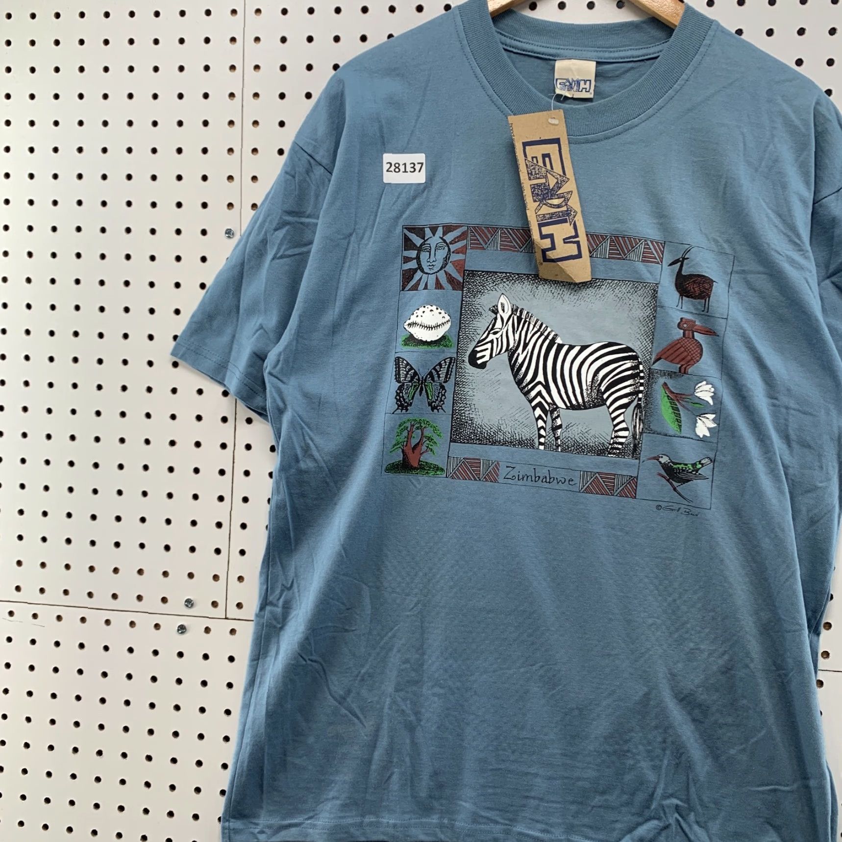 Vintage VINTAGE Earth Zebra Shirt Unisex Adults XL Blue Cotton, Polyester Short Sleeve Crew Neck Nature Animals 21x30 Size US XL / EU 56 / 4 - 3 Thumbnail