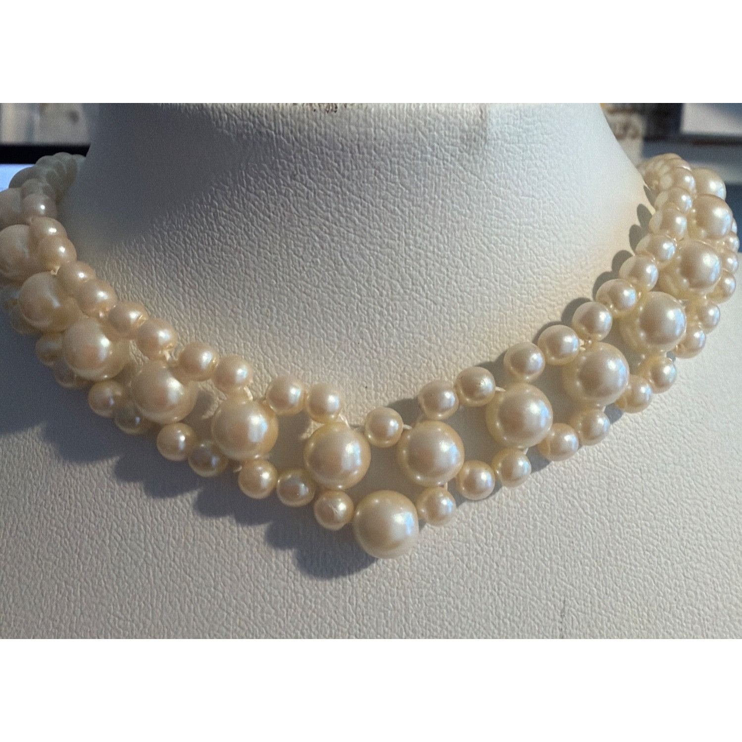 Other Vintage Faux Pearl Collar Necklace Gold Tone Hook Clasp 21" Size ONE SIZE - 1 Thumbnail
