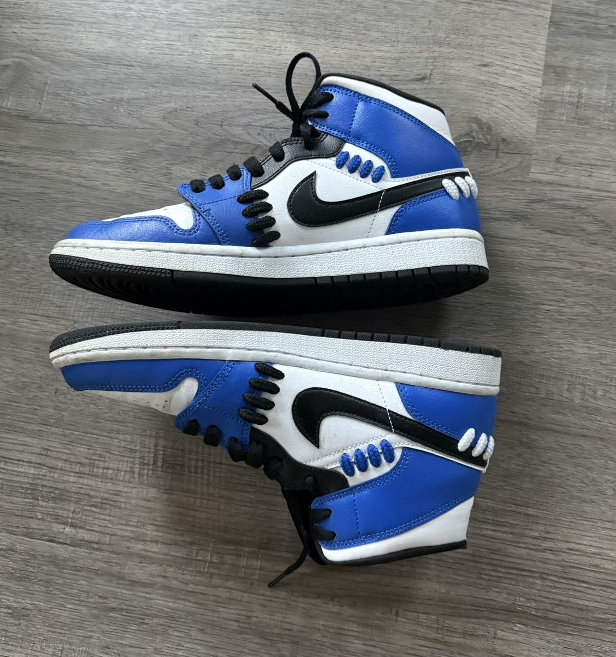 Jordan Brand × Nike jordan 1 mid ‘sisterhood’ Size US 8.5 / IT 38.5 - 2 Thumbnail