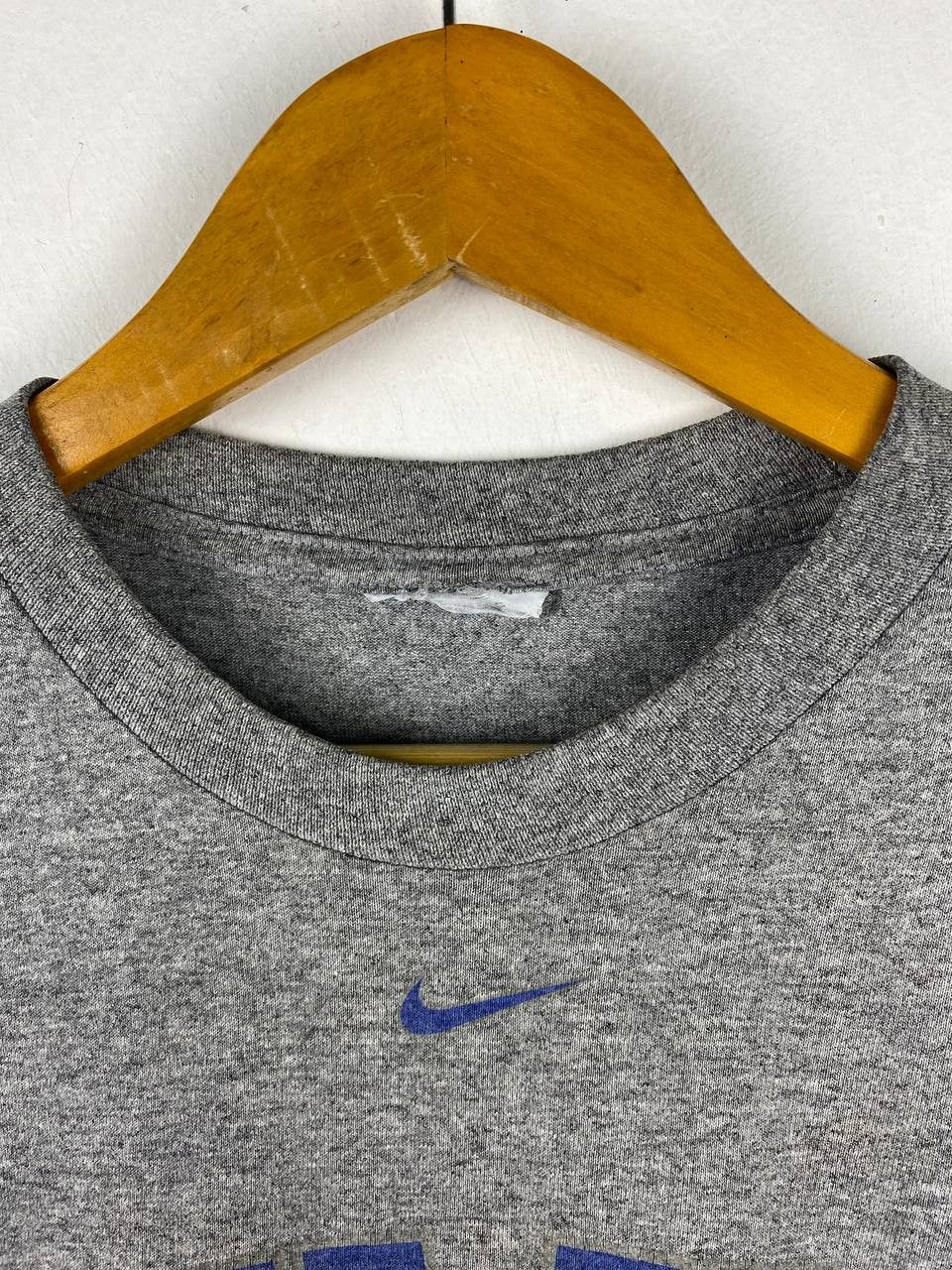 Nike vintage nike duke centre swoosh nice design Size US L / EU 52-54 / 3 - 4 Thumbnail