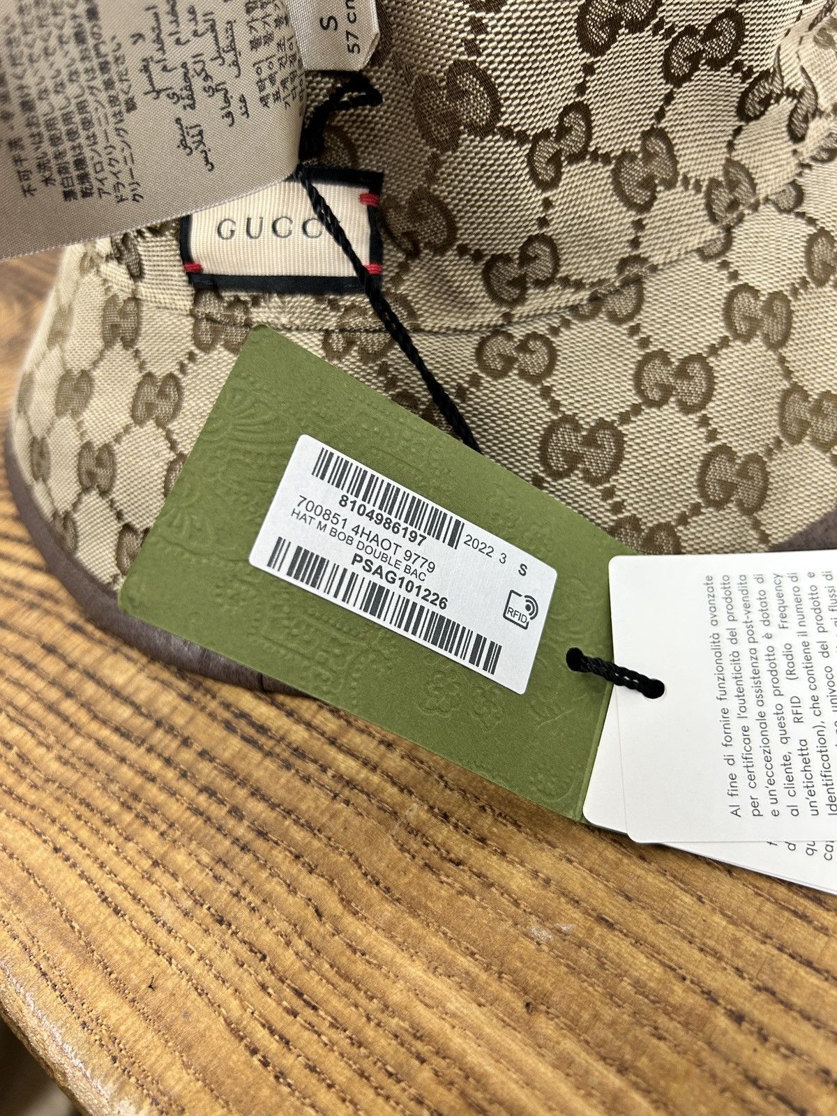 Gucci BNWT Gucci GG Supreme Check Reversible Bucket Hat Size ONE SIZE - 13 Thumbnail