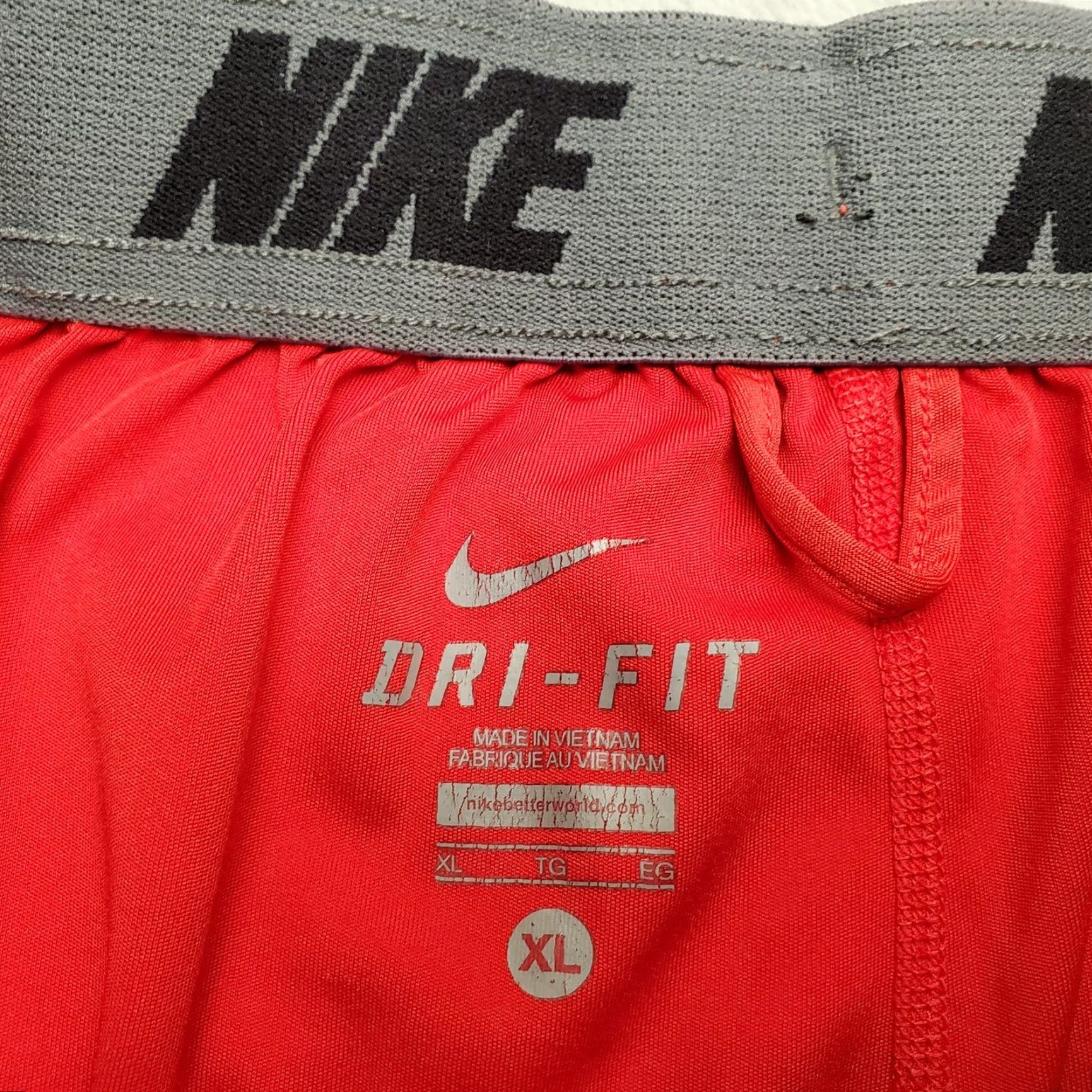 Nike Nike Shorts Mens L Red Football Running Dri-Fit Elastic Waist Pockets Training Fly Lightweight Casual Athletic Executive? Size US 33 - 4 Thumbnail