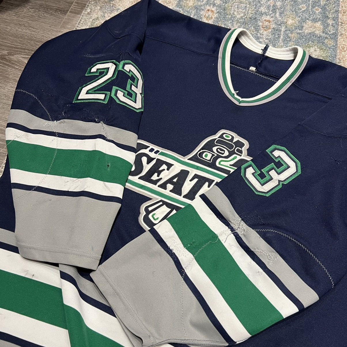 Ccm Seattle Thunderbirds Shane endicott Game worn Hockey Jersey Size US XL / EU 56 / 4 - 10 Thumbnail