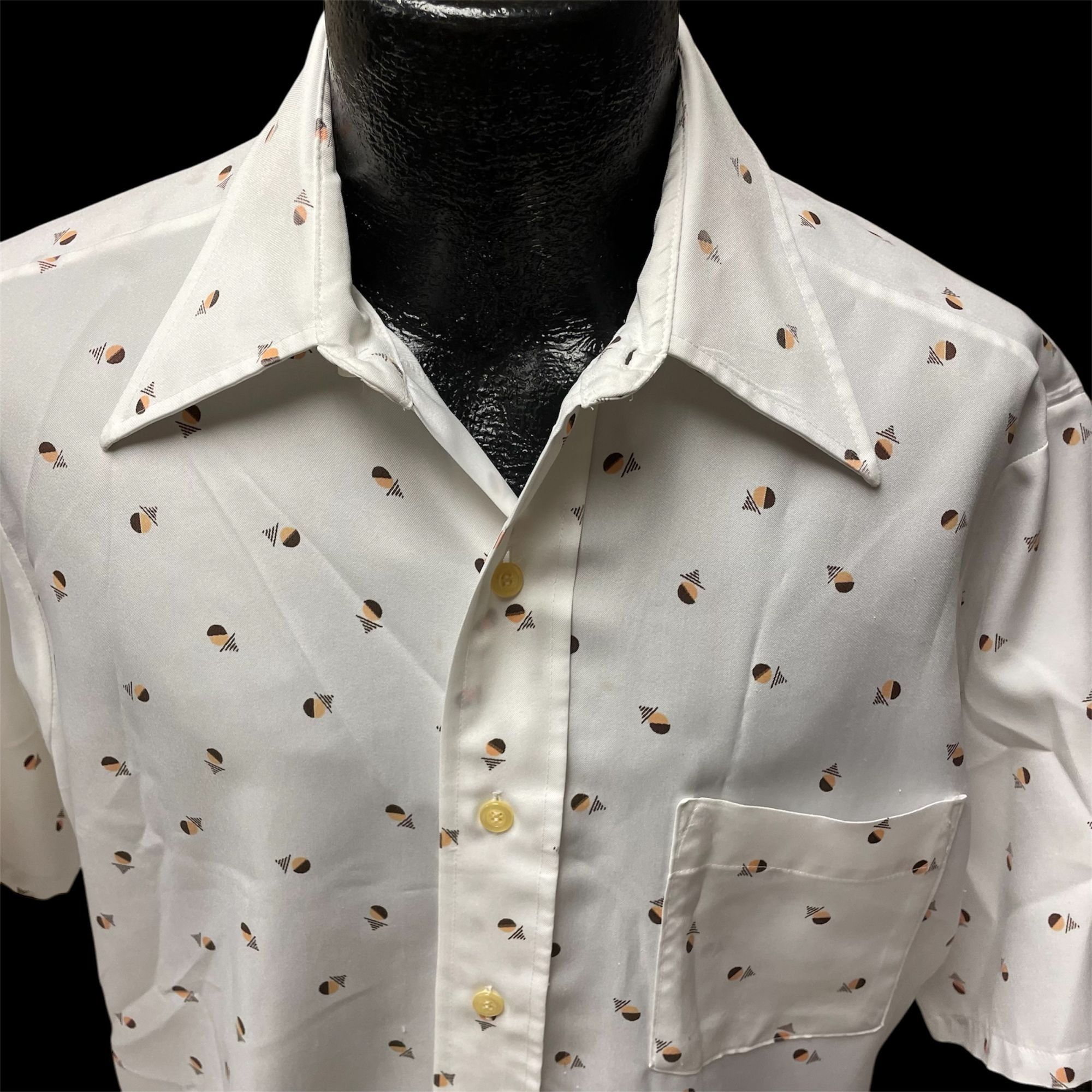 Van Heusen Vtg Van Heusen Geometric ATOMIC BOMB Mod Disco Shirt Size US XL / EU 56 / 4 - 2 Thumbnail
