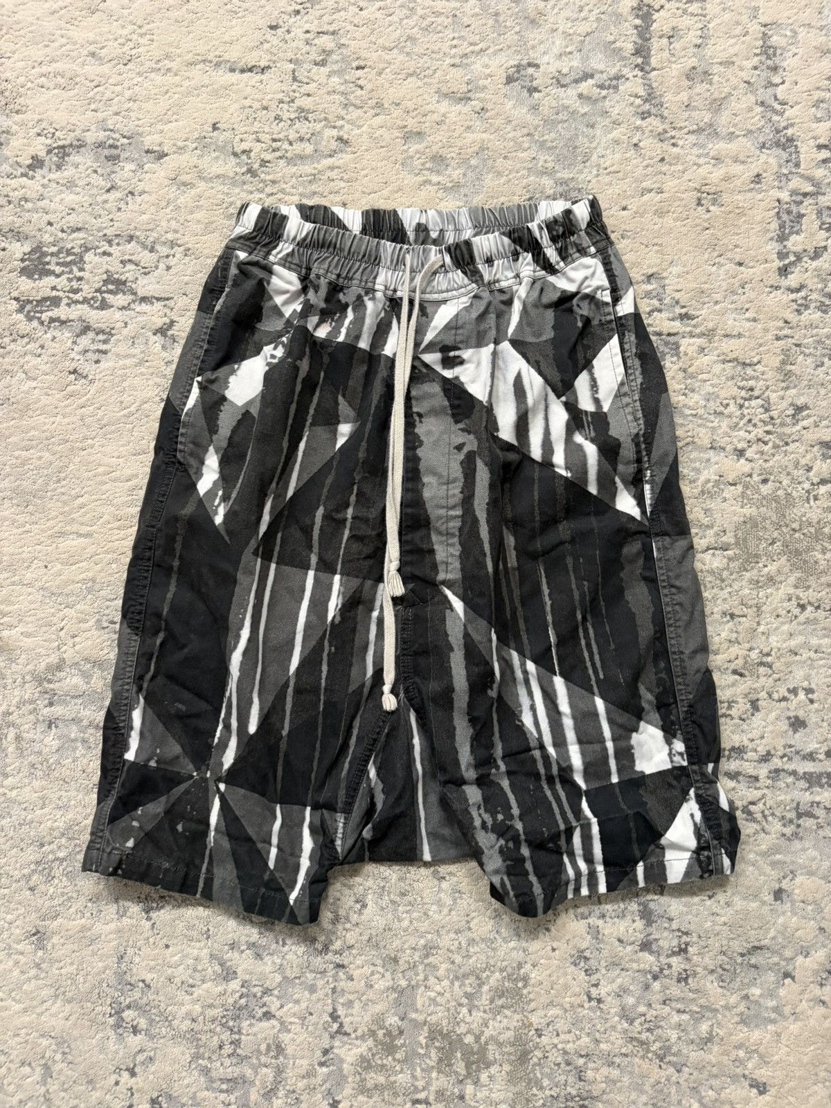 Rick Owens Drkshdw FW16 Vomit Camo Pod Shorts Size US 29 - 1 Thumbnail