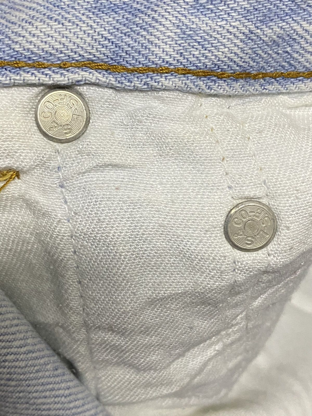Levi's Vintage Clothing Vintage Levis501 90s Blue Faded Wash Loose Jeans Size US 28 / EU 44 - 14 Thumbnail
