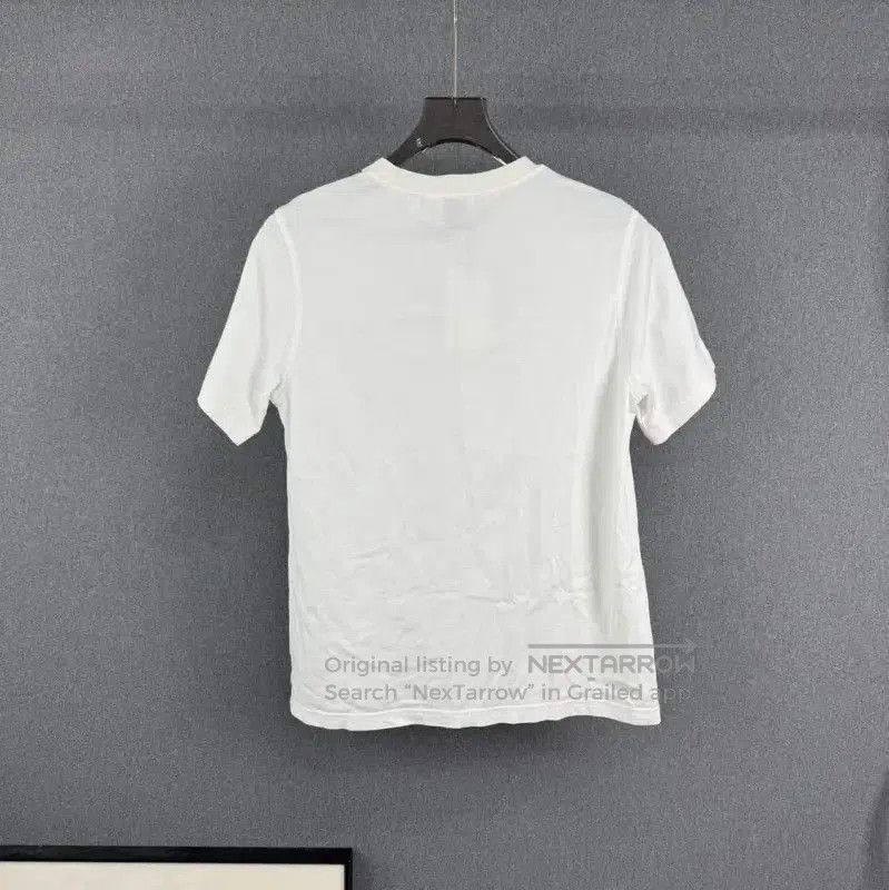 Burberry Burberry White T-Shirt with Logo Design. Size M / US 6-8 / IT 42-44 - 2 Thumbnail