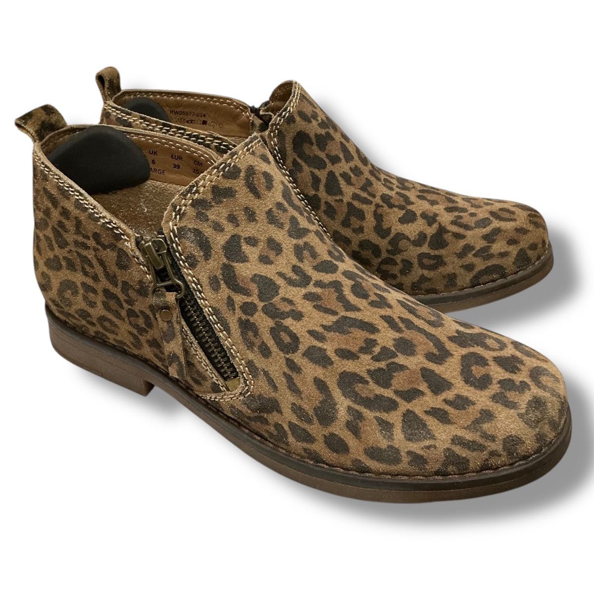 Hush Puppies Hush Puppies Mazin Cayto Cheetah Print Zip Up Ankle Booties Size US 8 / IT 38 - 1 Thumbnail