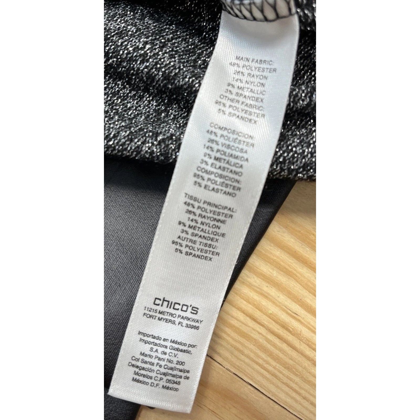 Chicos Chico's Womens Metallic Faux Leather Trim Blouse Size1 Black Size M / US 6-8 / IT 42-44 - 7 Thumbnail