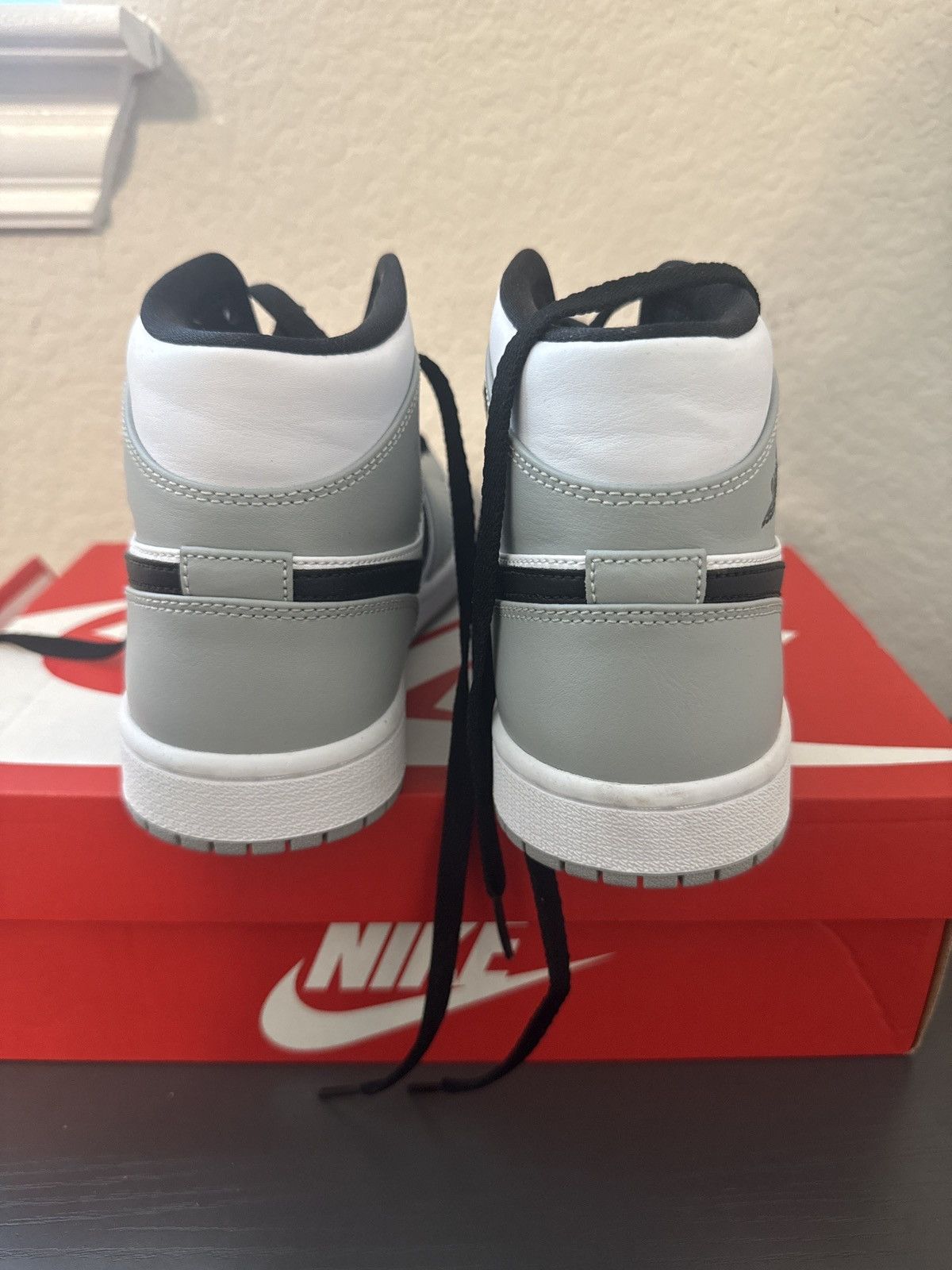 Nike Air jordan 1 smoke grey mid rise Size US 7.5 / EU 40-41 - 4 Thumbnail