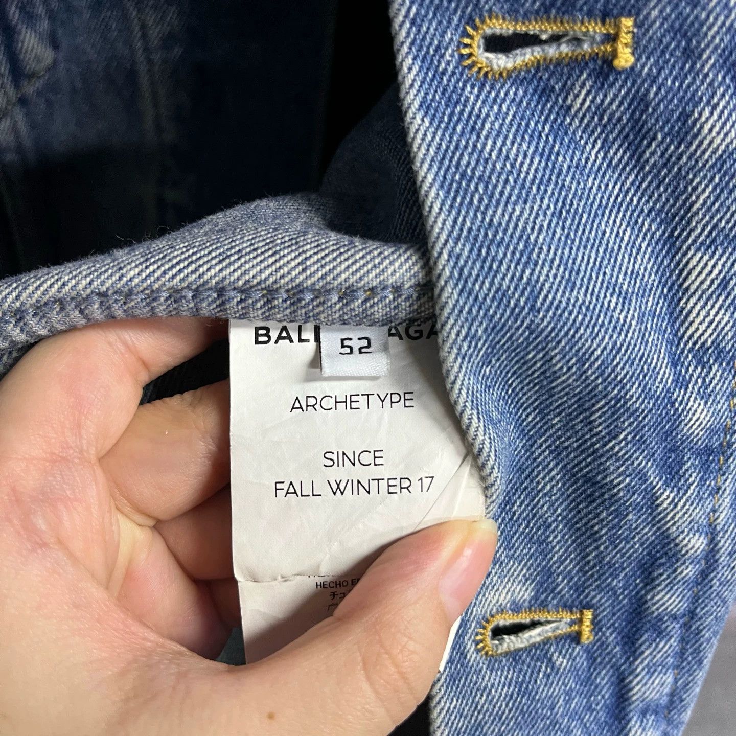 Balenciaga 【balenciaga】Blue Lapel Long-Sleeve Denim Jacket Size US L / EU 52-54 / 3 - 6 Thumbnail