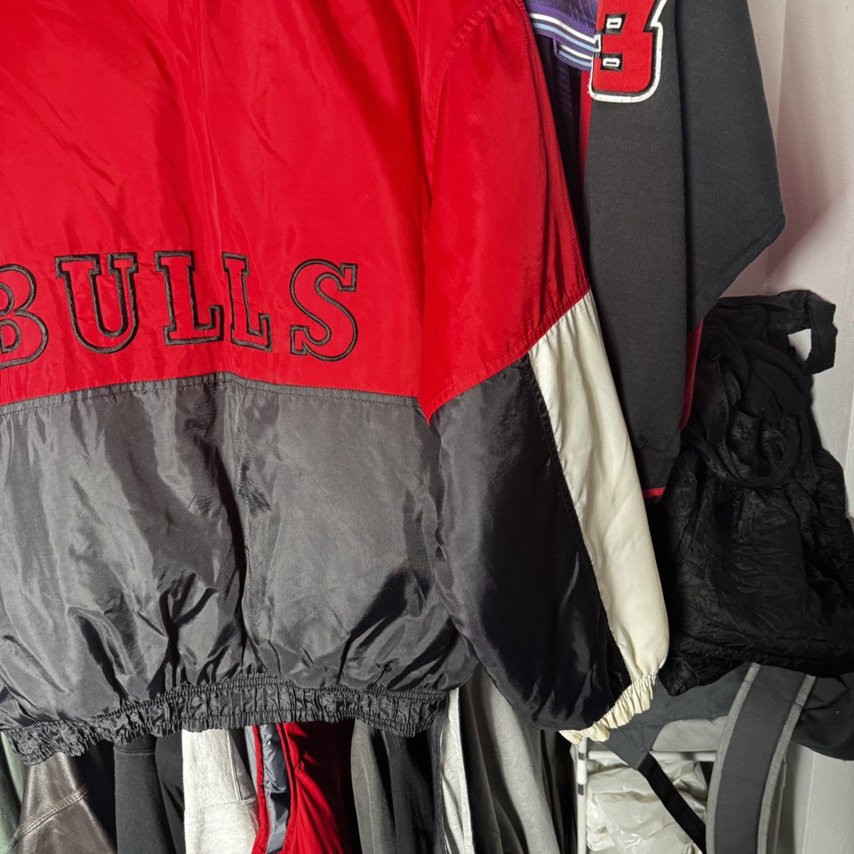 Starter Chicago Bulls NBA Starter vintage 90s basketball jacket. Size US L / EU 52-54 / 3 - 13 Thumbnail