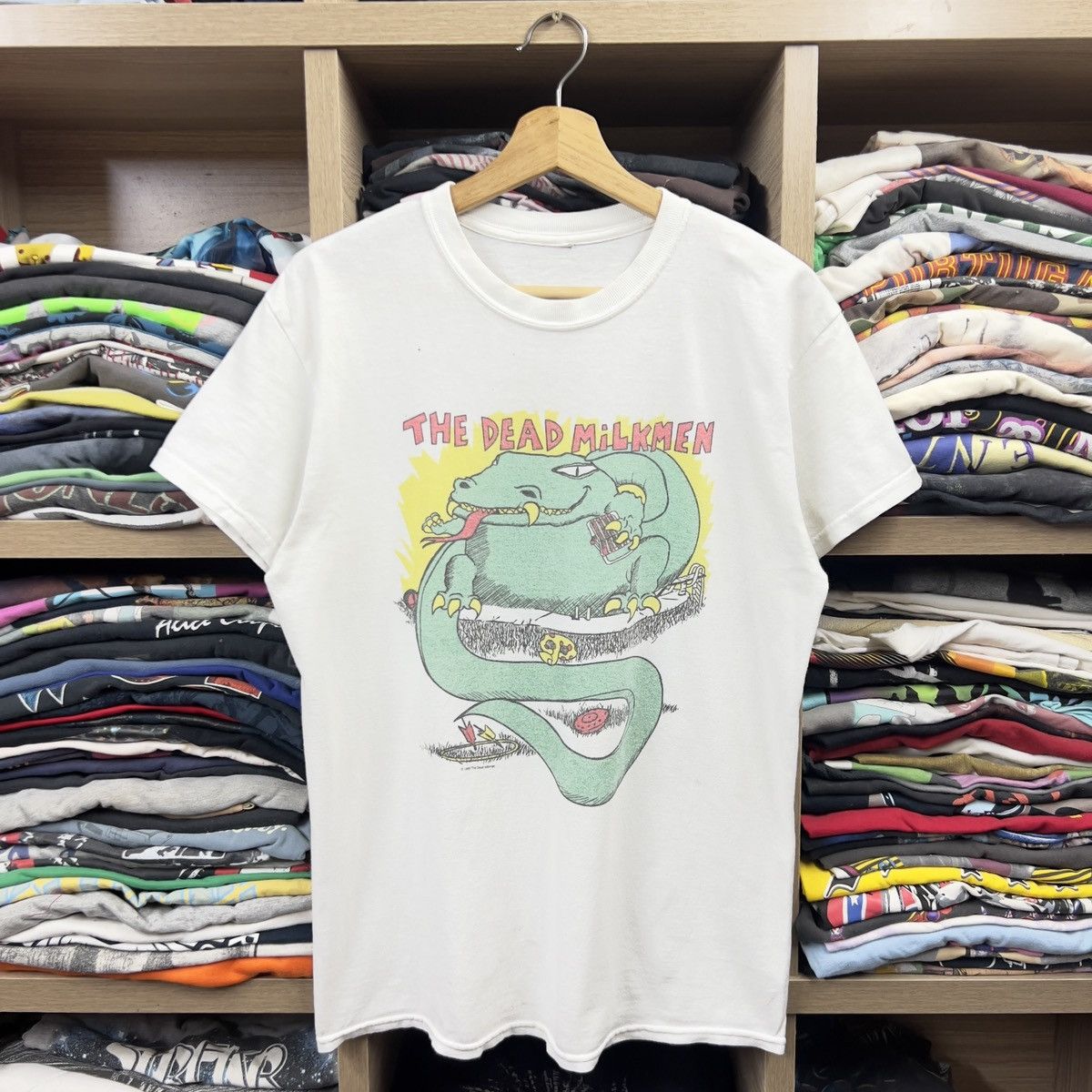 Band Tees DEAD MILKMEN BIG LIZARD IN MY BACKYARD NOT VTG TEE Size US M / EU 48-50 / 2 - 1 Thumbnail