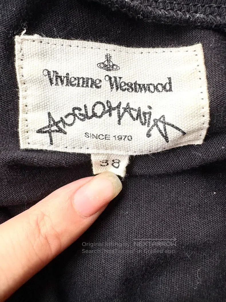Vivienne Westwood Vivienne Westwood Vintage black heart earth off-shoulder t Size XS / US 0-2 / IT 36-38 - 6 Thumbnail