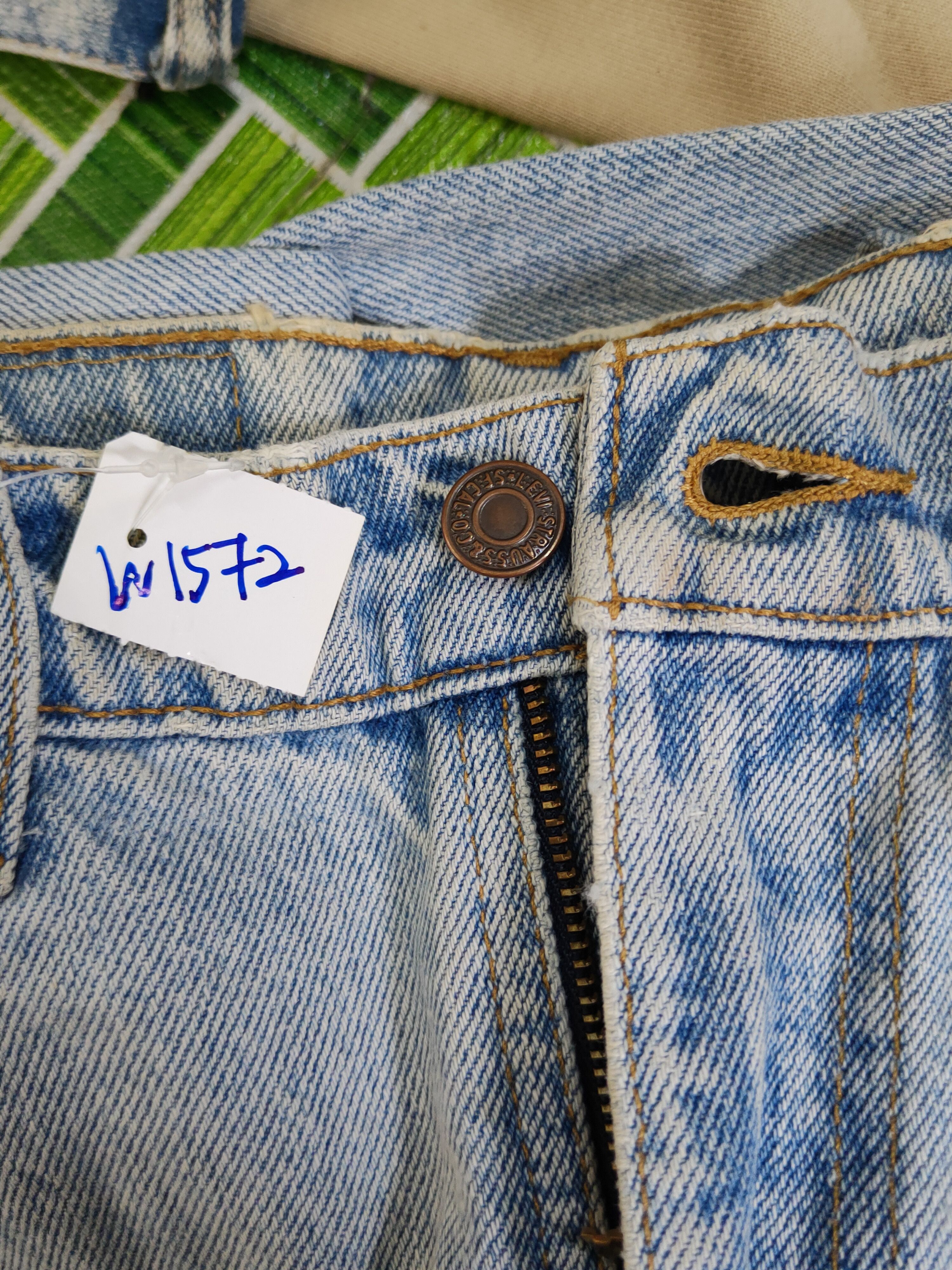 Levi's 505 Levi's Light Blue Distressed Ripped Jeans #W1572 Size US 34 / EU 50 - 19 Thumbnail