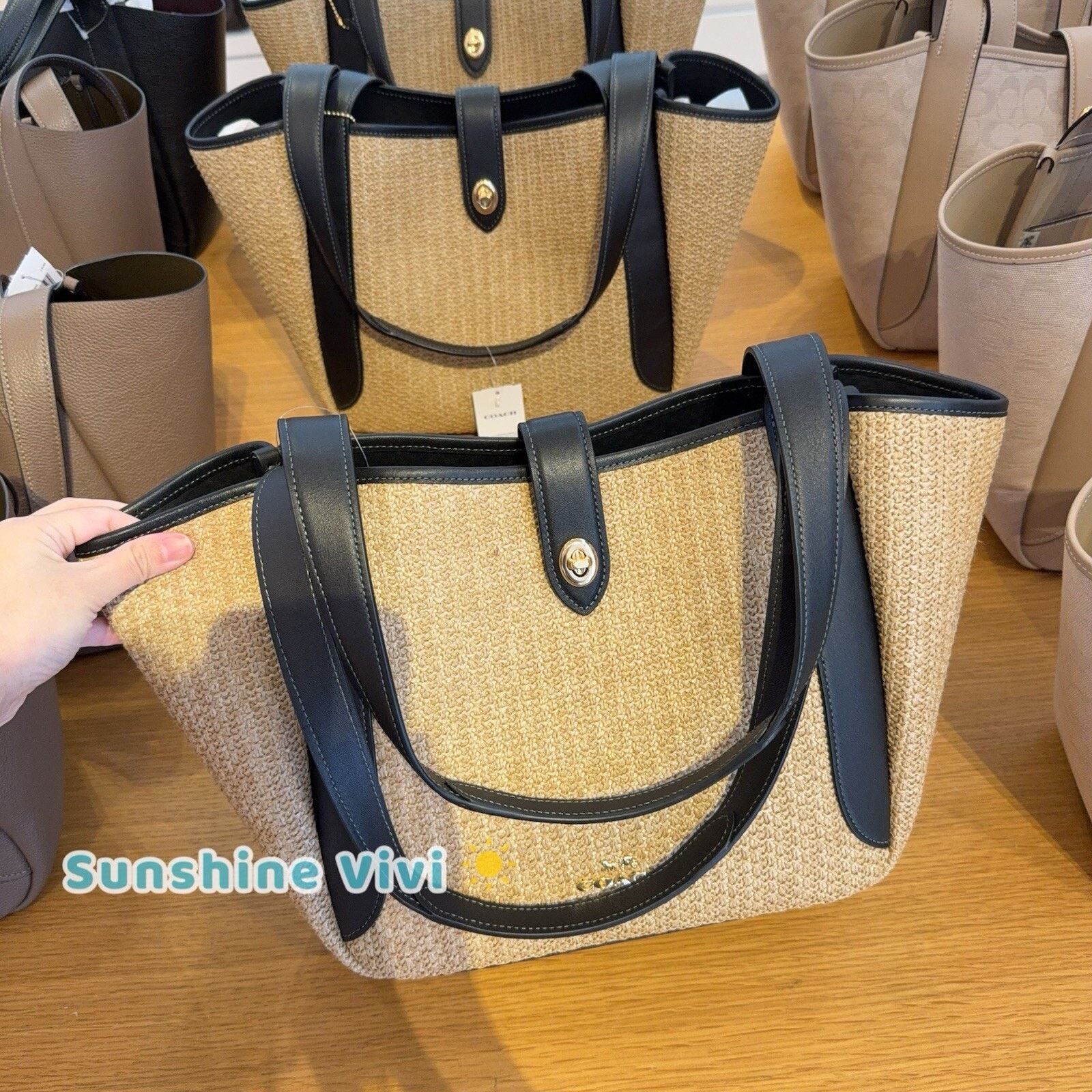 Coach NWT COACH Hadley Tote Bag CAL87 Toast / Black Straw Leather Size ONE SIZE - 1 Thumbnail