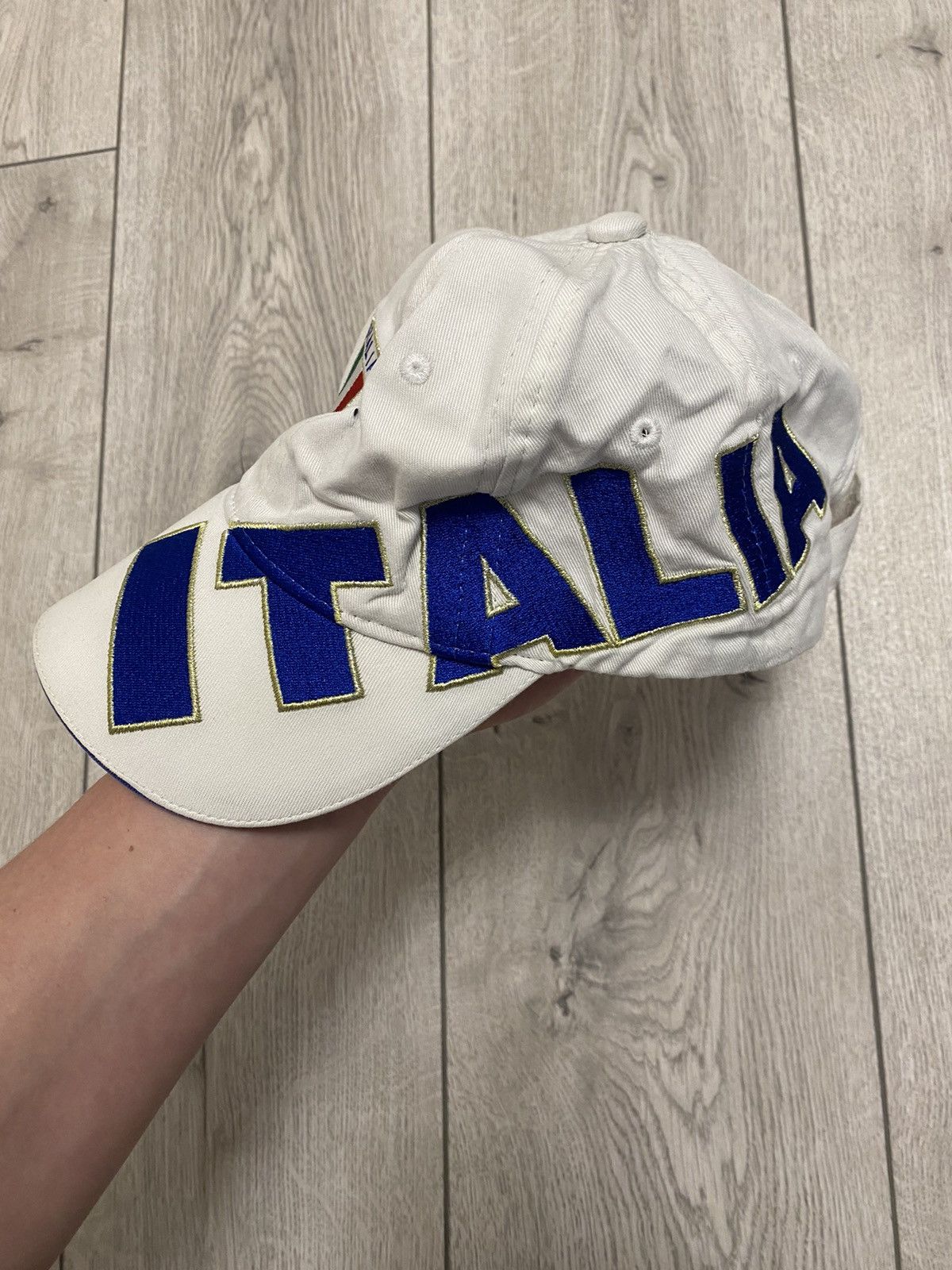 Vintage Vintage Y2K ITALIA white Cap Hat Embroidered Italia Flag Size ONE SIZE - 4 Thumbnail