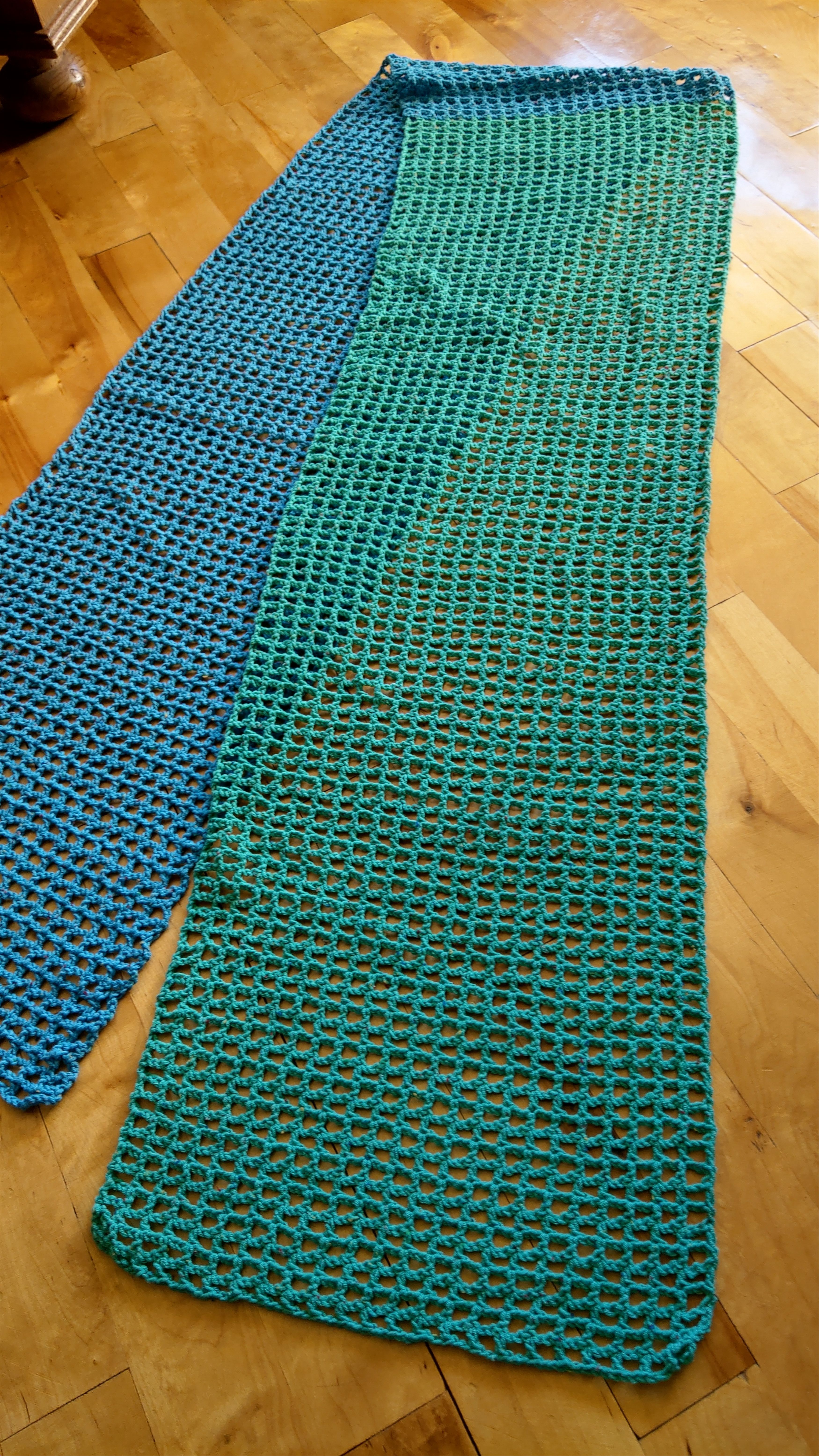 Homespun Knitwear New Handmade Crochet Scarf Duo Coloured Size ONE SIZE - 2 Thumbnail