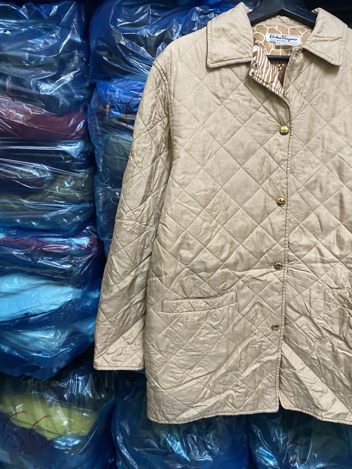 Salvatore Ferragamo VINTAGE SALVATORE FERRAGAMO ANIMAL PRINTING QUILTED JACKET Size US S / EU 44-46 / 1 - 14 Thumbnail