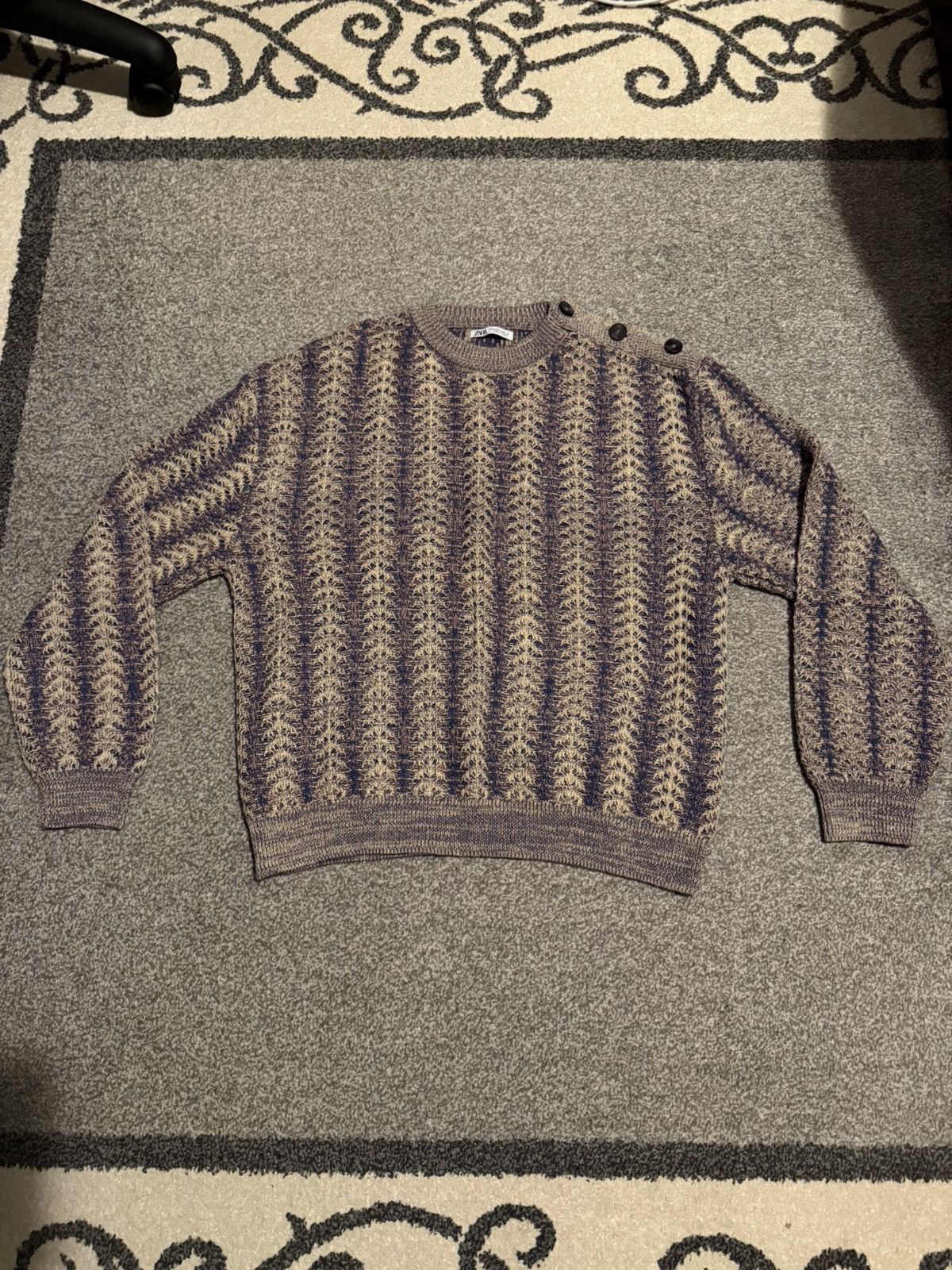 Zara Boxy Knit Sweater Custom Buttons Size US M / EU 48-50 / 2 - 1 Thumbnail