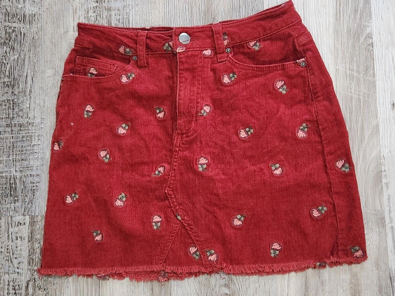 Designer Coco And Jameson Akirt Size 26 Red Corduroy Maroon Floral Size 42" / US 20 - 5 Thumbnail