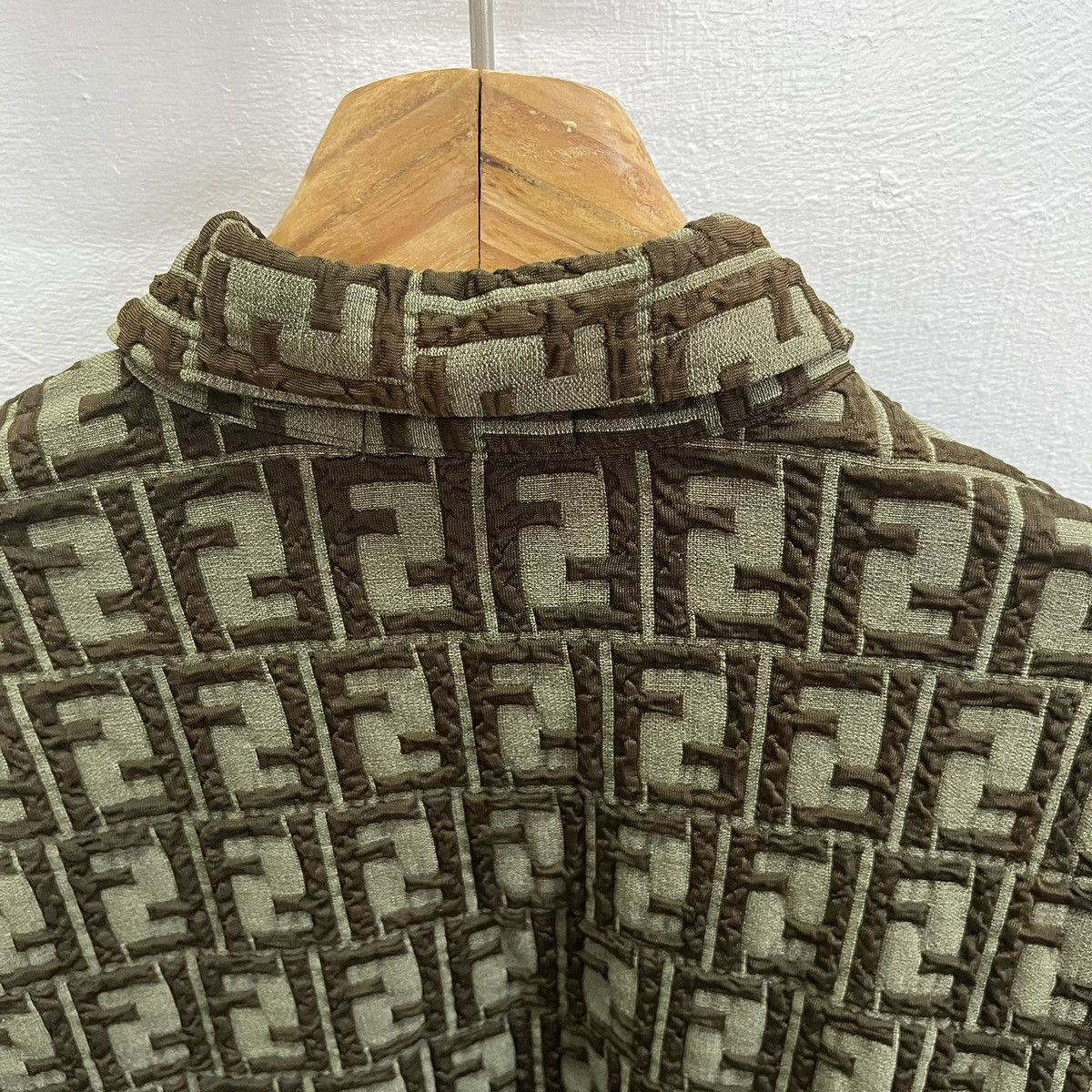 Fendi Rare Vintage Fendi Zucca FF Monogram Unisex Button Up Shirts Size US XXS / EU 40 - 11 Thumbnail