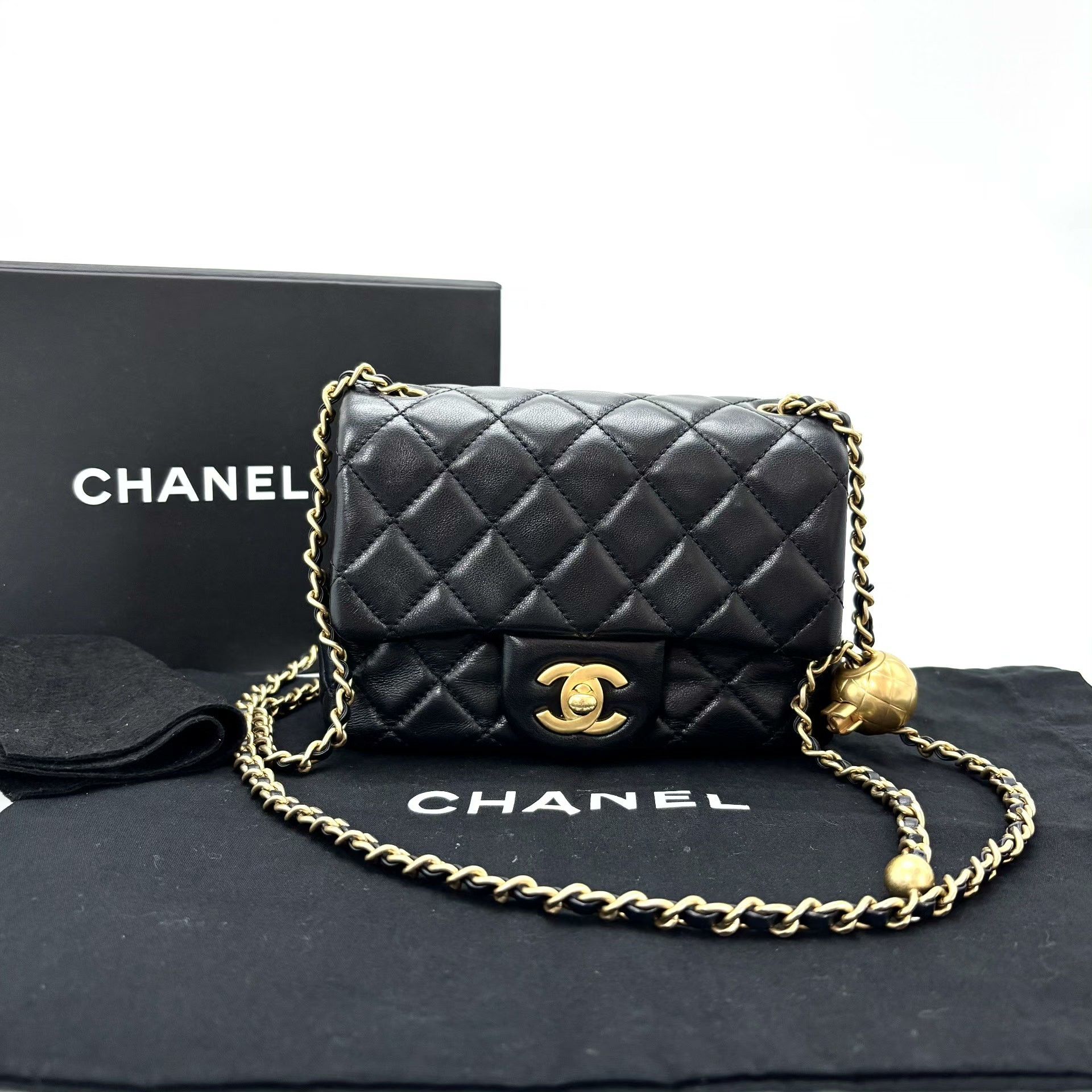 Chanel Pre-loved Bag Very good condition Size ONE SIZE - 1 Thumbnail
