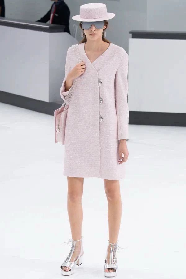 Chanel Chanel Pink coat Size XS / US 0-2 / IT 36-38 - 2 Thumbnail