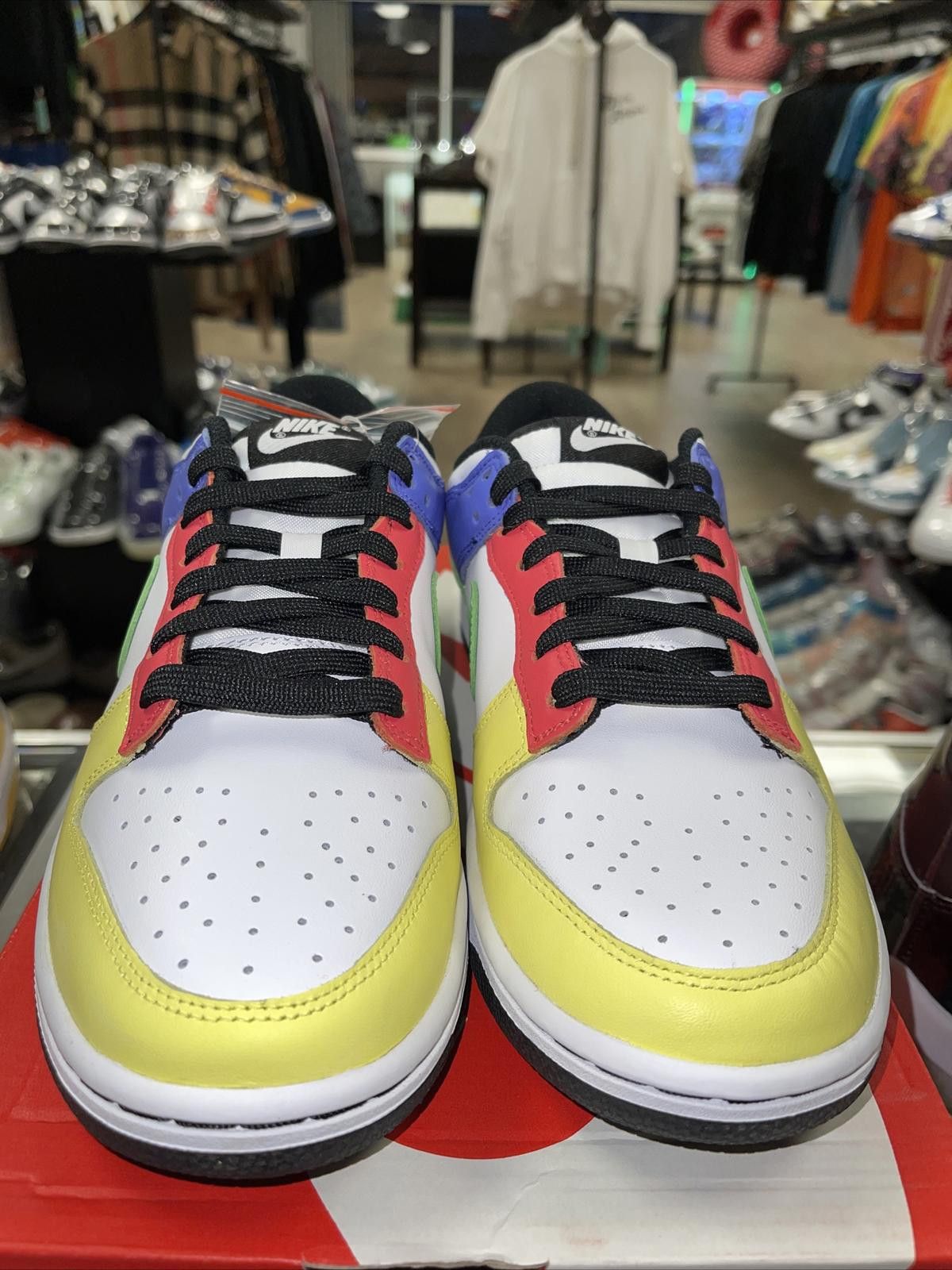 Nike Nike Womens Dunk Low Green Strike Size 8W/6.5M. DD1503-106 Size US 8 / EU 41 - 2 Thumbnail