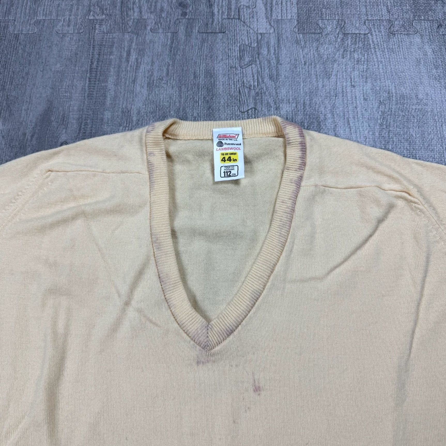 Vintage VINTAGE St. Michael Sweater Adult 44 Yellow Wool V-Neck Knit Pullover UK Made Mens Size US XXL / EU 58 / 5 - 2 Thumbnail