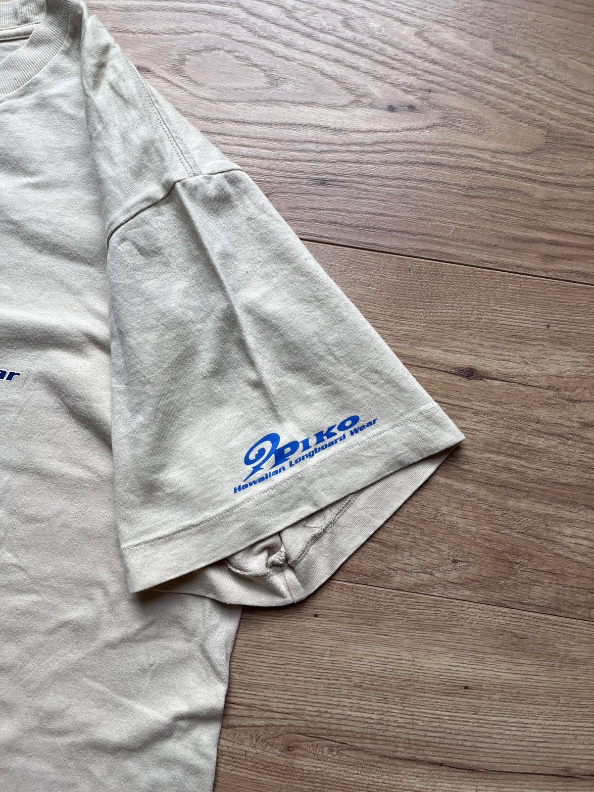 Japanese Brand 90’s PIKO HAWAIIAN LONGBOARD WEAR RARE BIG LOGO SURF TEE Y2K Size US M / EU 48-50 / 2 - 6 Thumbnail