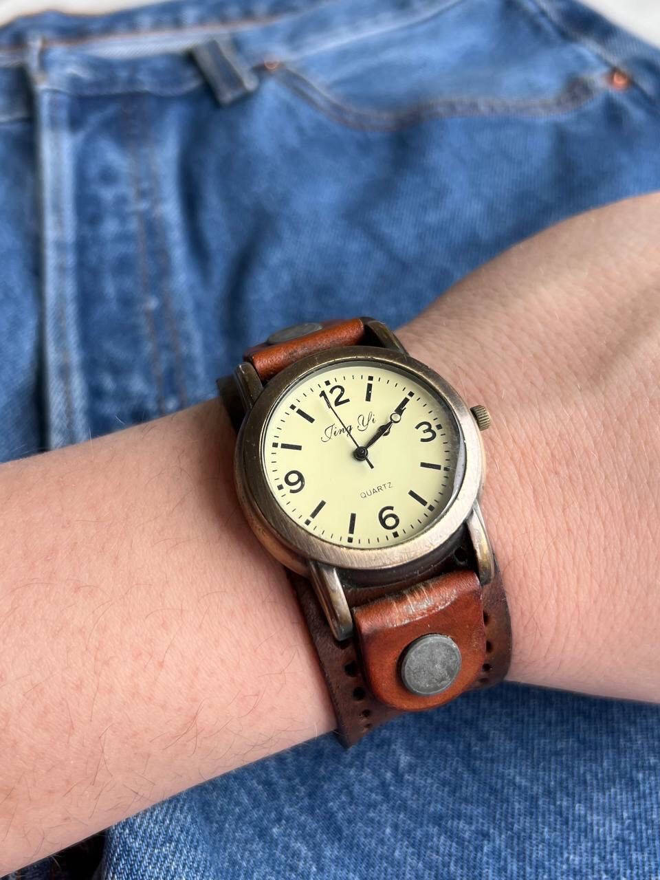 Japanese Brand × Vintage Vintage Brown Full Leather Japanese style futuristic Watch Size ONE SIZE - 5 Thumbnail