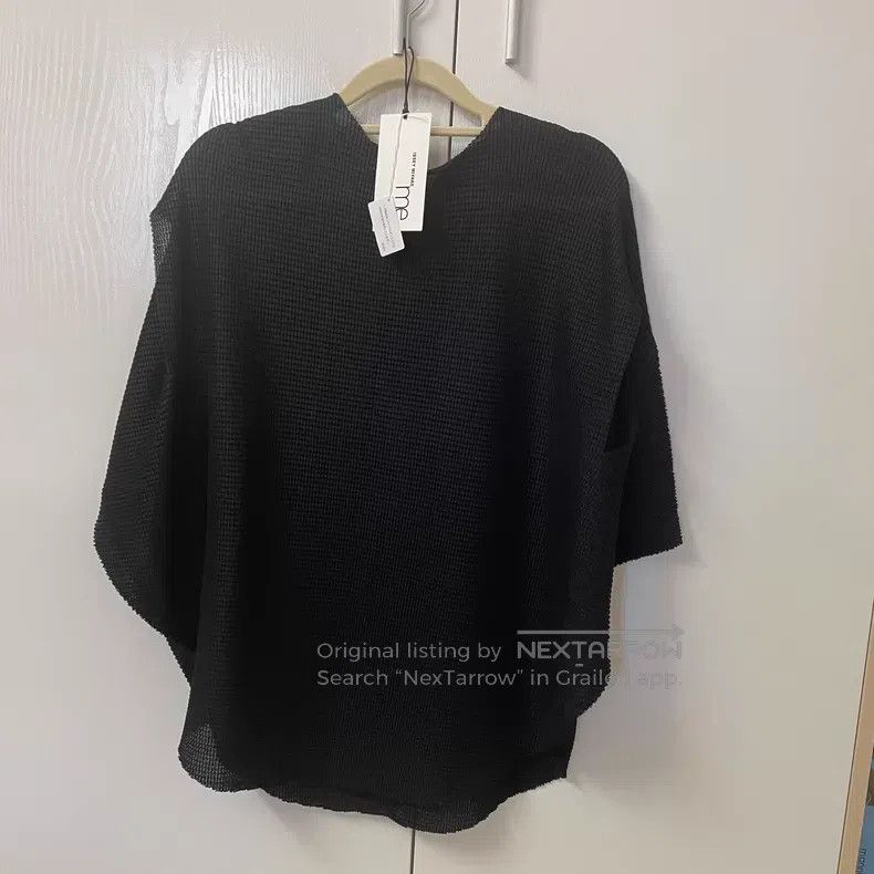 Issey Miyake Issey Miyake size:one size Black Top Size XXS / US 00 / IT 34 - 1 Thumbnail
