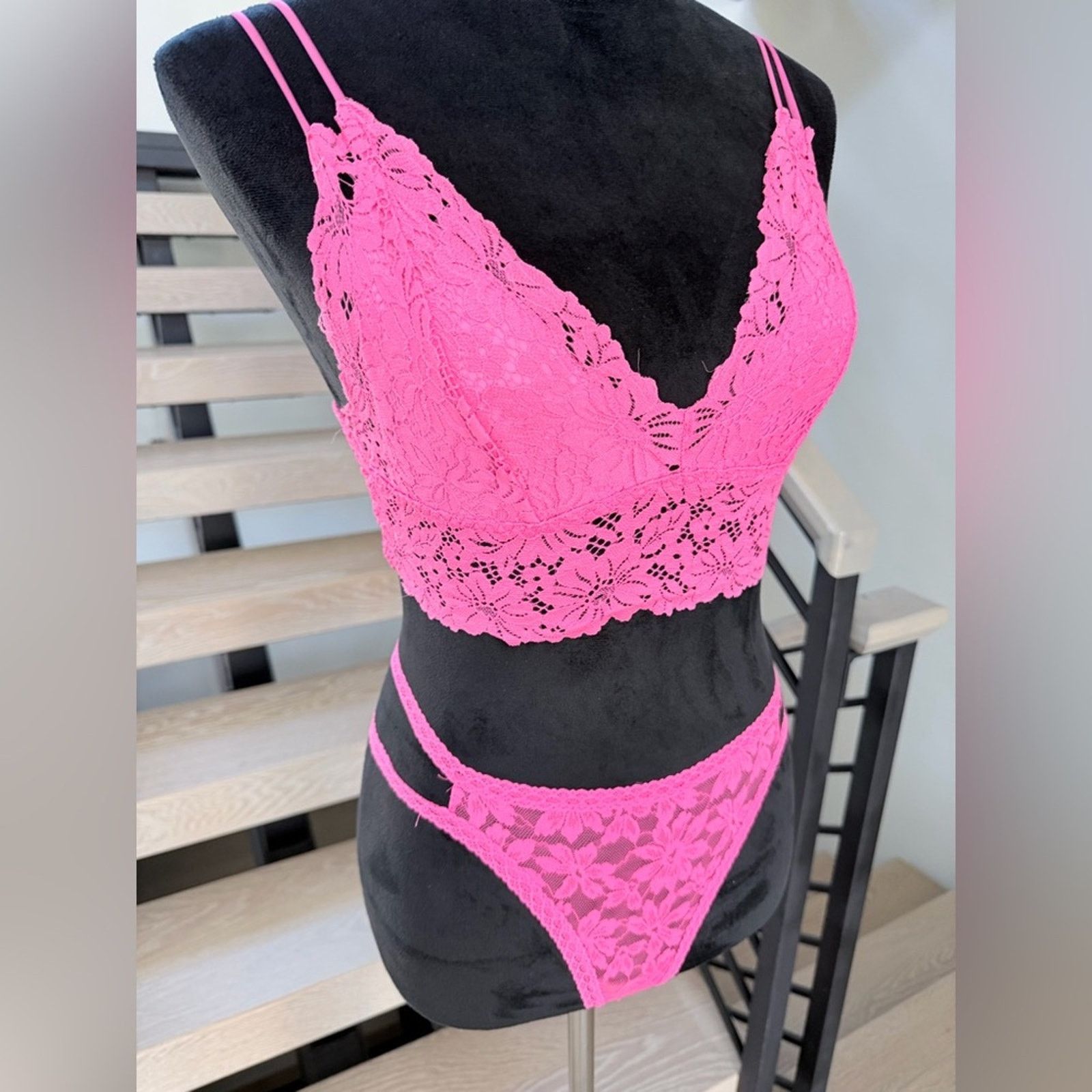 Victoria's Secret Victoria Secret Pink Lace Bralette & Panties Matching Set S Size ONE SIZE - 2 Thumbnail