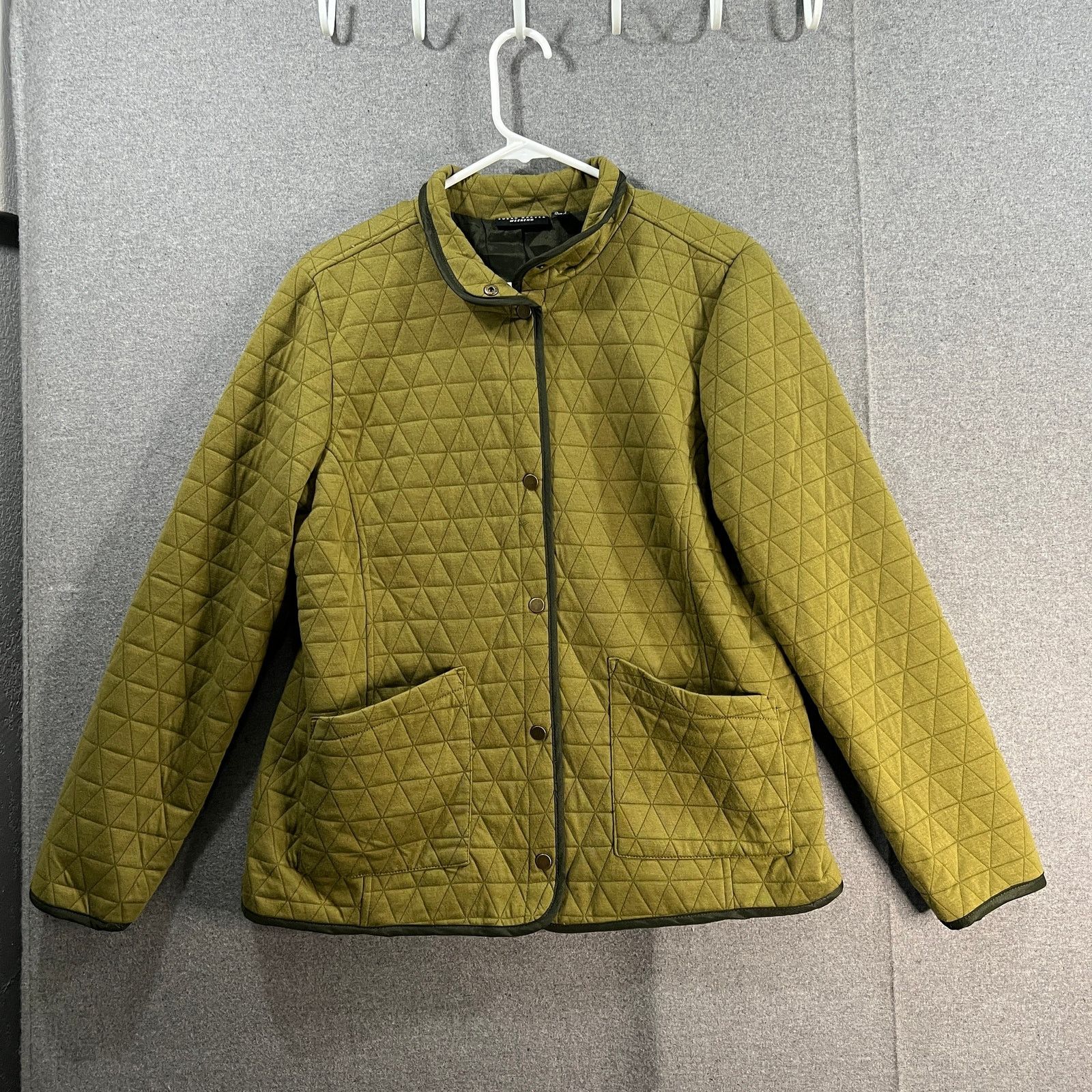 Other Susan Graver Weekend Quilted Knit Snap Front Mock Neck Size M / US 6-8 / IT 42-44 - 1 Thumbnail