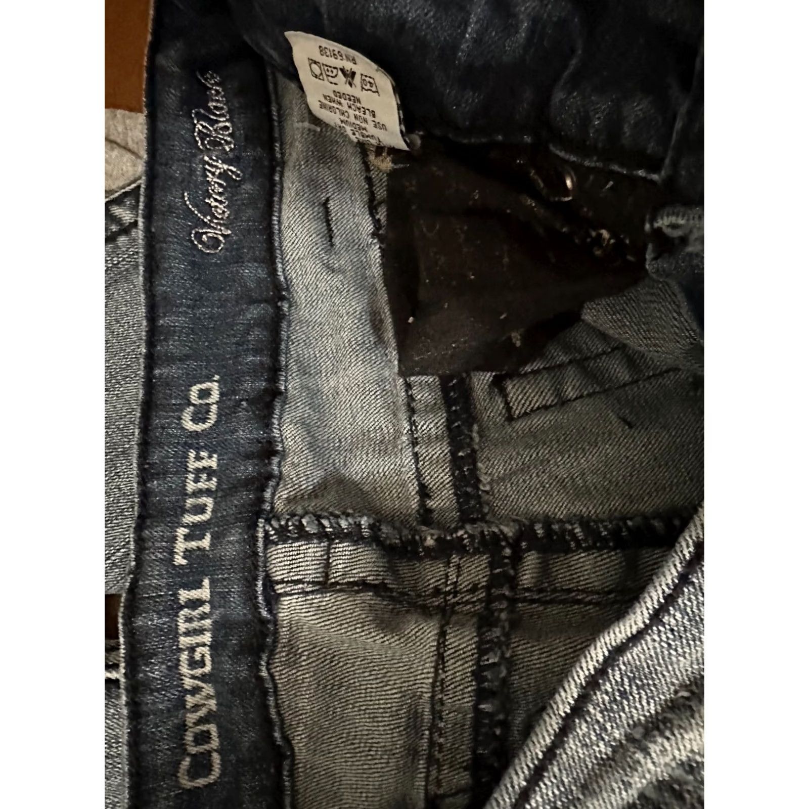 Vintage VINTAGE Cowgirl Tuff Victory Block Distressed Crosses Blue Jeans Women 28x29actual Size ONE SIZE - 7 Thumbnail