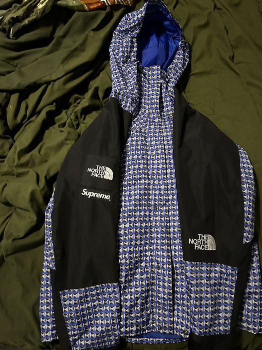 Supreme SUPREME®/THE NORTH FACE® STUDDED MOUNTAIN LIGHT JACKET