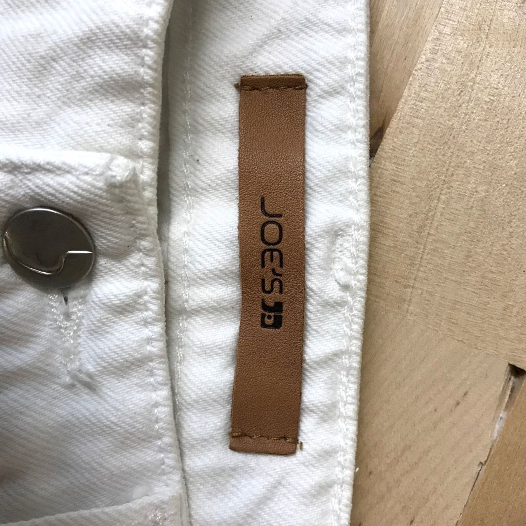 Vintage VINTAGE JOE'S JEANS Sonora White Distressed Denim Cut Off Shorts 26 Size 26" / US 2 / IT 38 - 7 Thumbnail