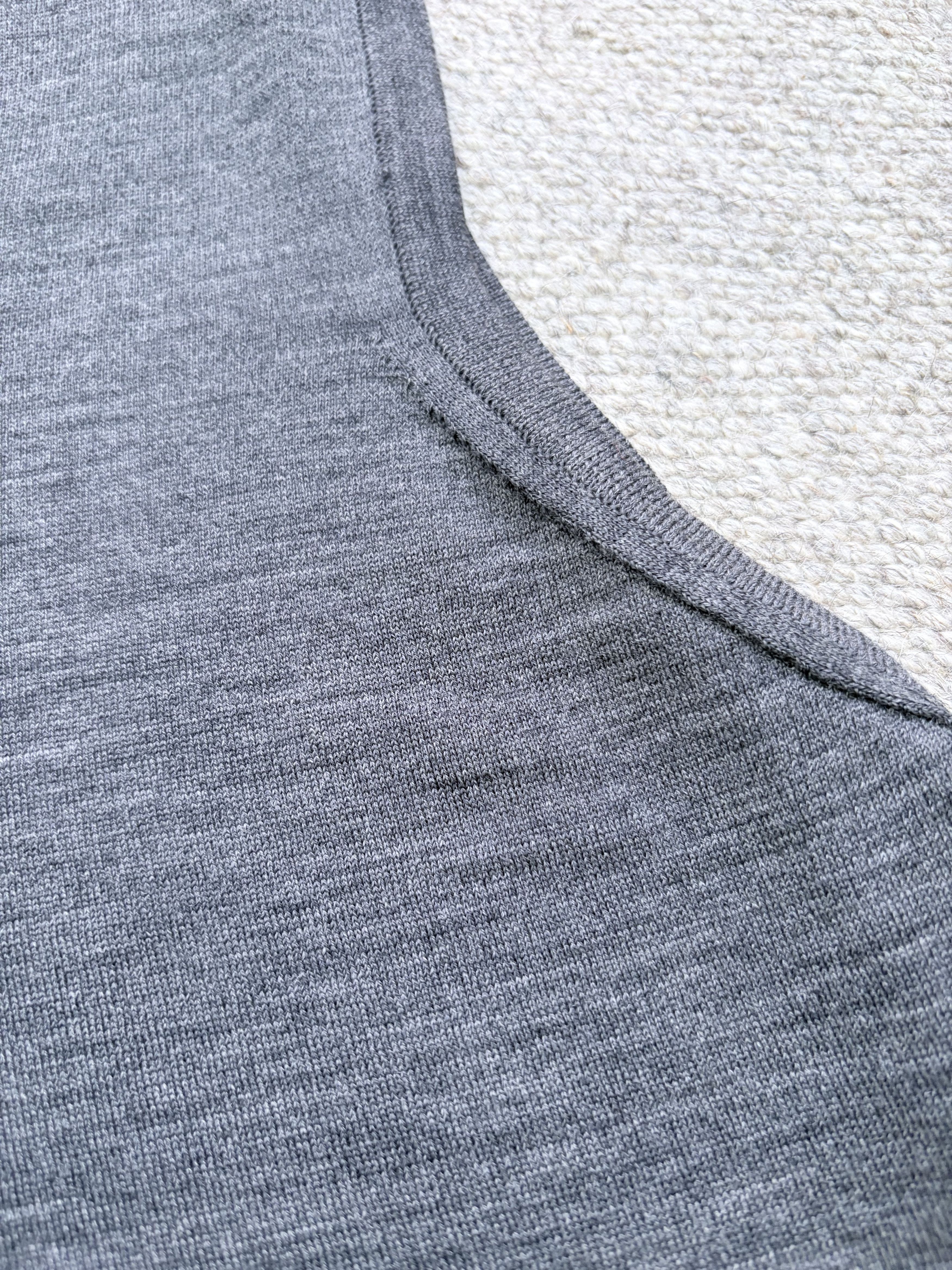 Burberry Burberry London Wool Knit Vest – Charcoal Grey / Size S Size US S / EU 44-46 / 1 - 7 Thumbnail