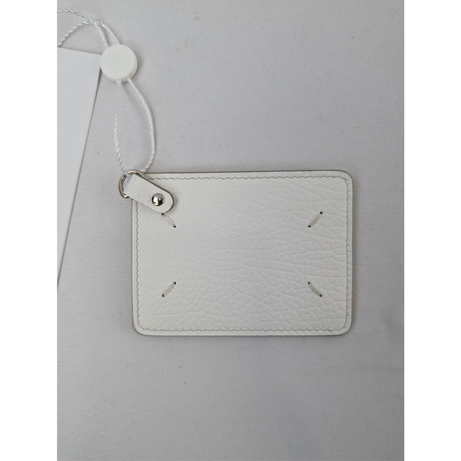 Maison Margiela o1rshd1 Size: OS/ Four Stitch Leather Card Holder in White Size ONE SIZE - 2 Thumbnail