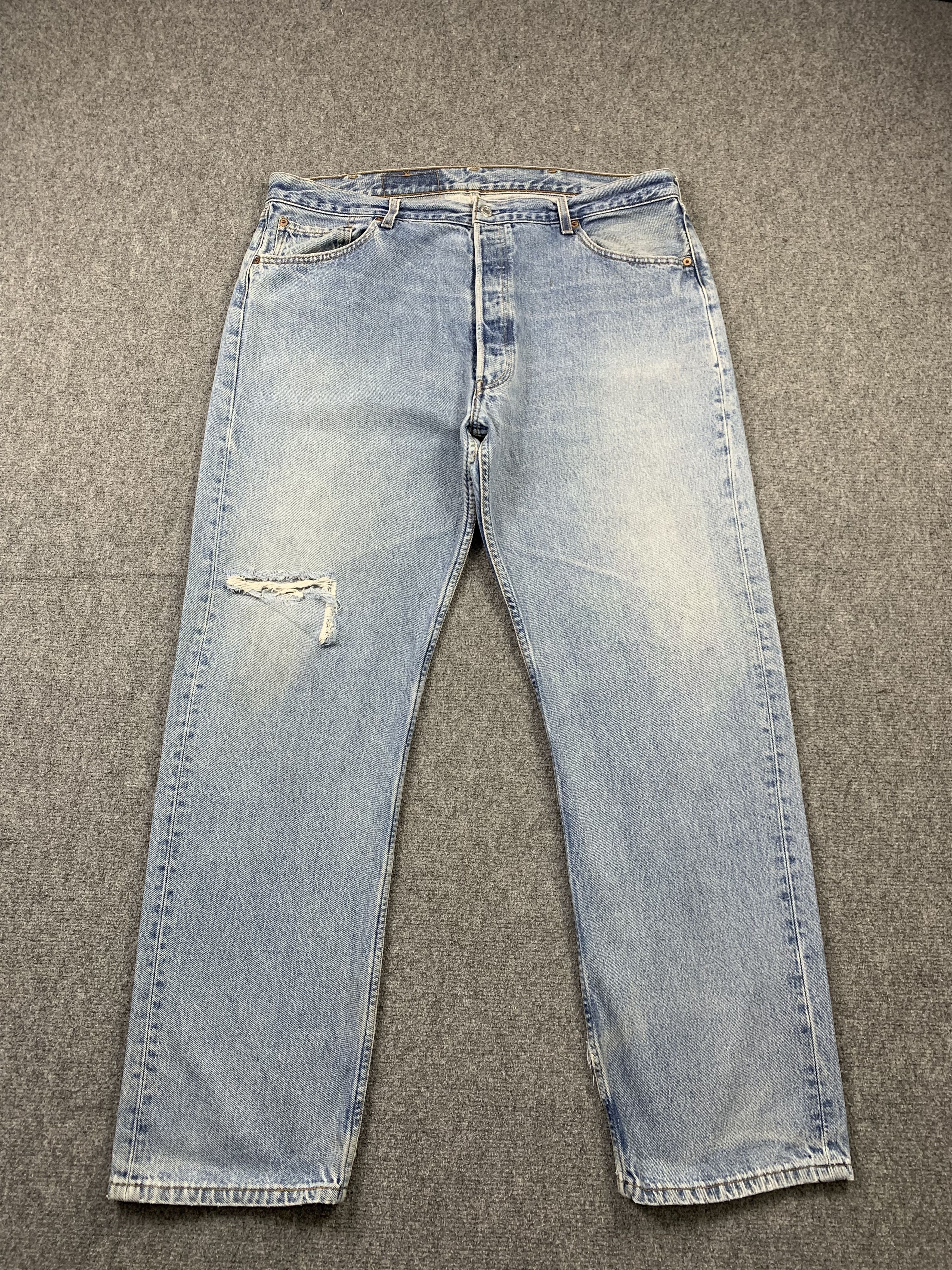 Levi's × Vintage Vintage Levis 501 Light Washed Jeans Size US 38 / EU 54 - 1 Thumbnail