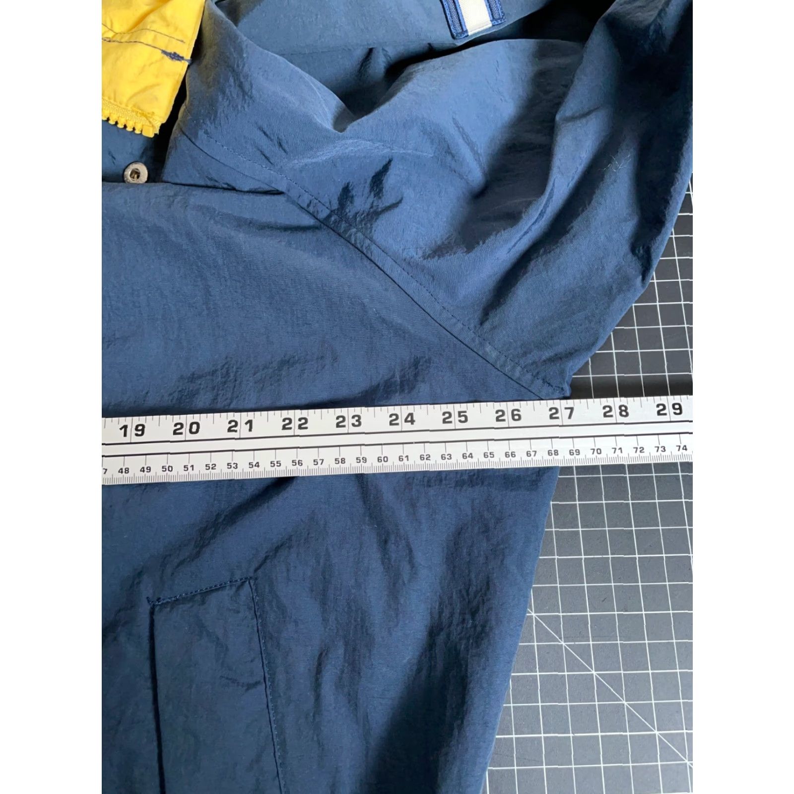Tommy Hilfiger VINTAGE Tommy Hilfiger Windbreaker Jacket Adult Large Blue Full Zip Hooded 90s Hip Hop Retro Mens Size US L / EU 52-54 / 3 - 5 Thumbnail